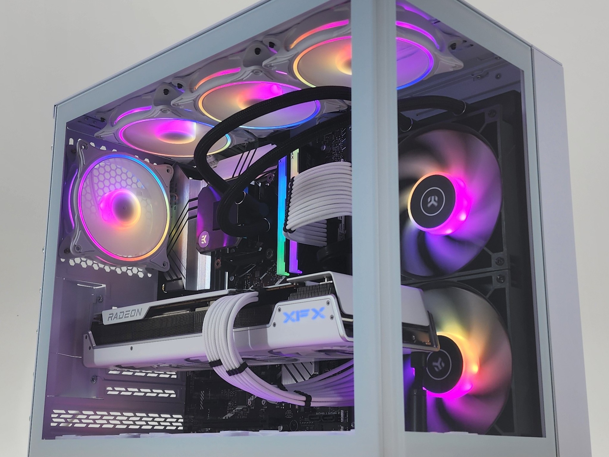 Gaming PC i9-14900K 32GB RAM 2TB SSD RX 7900 XTX 24GB Windows 11 Computer