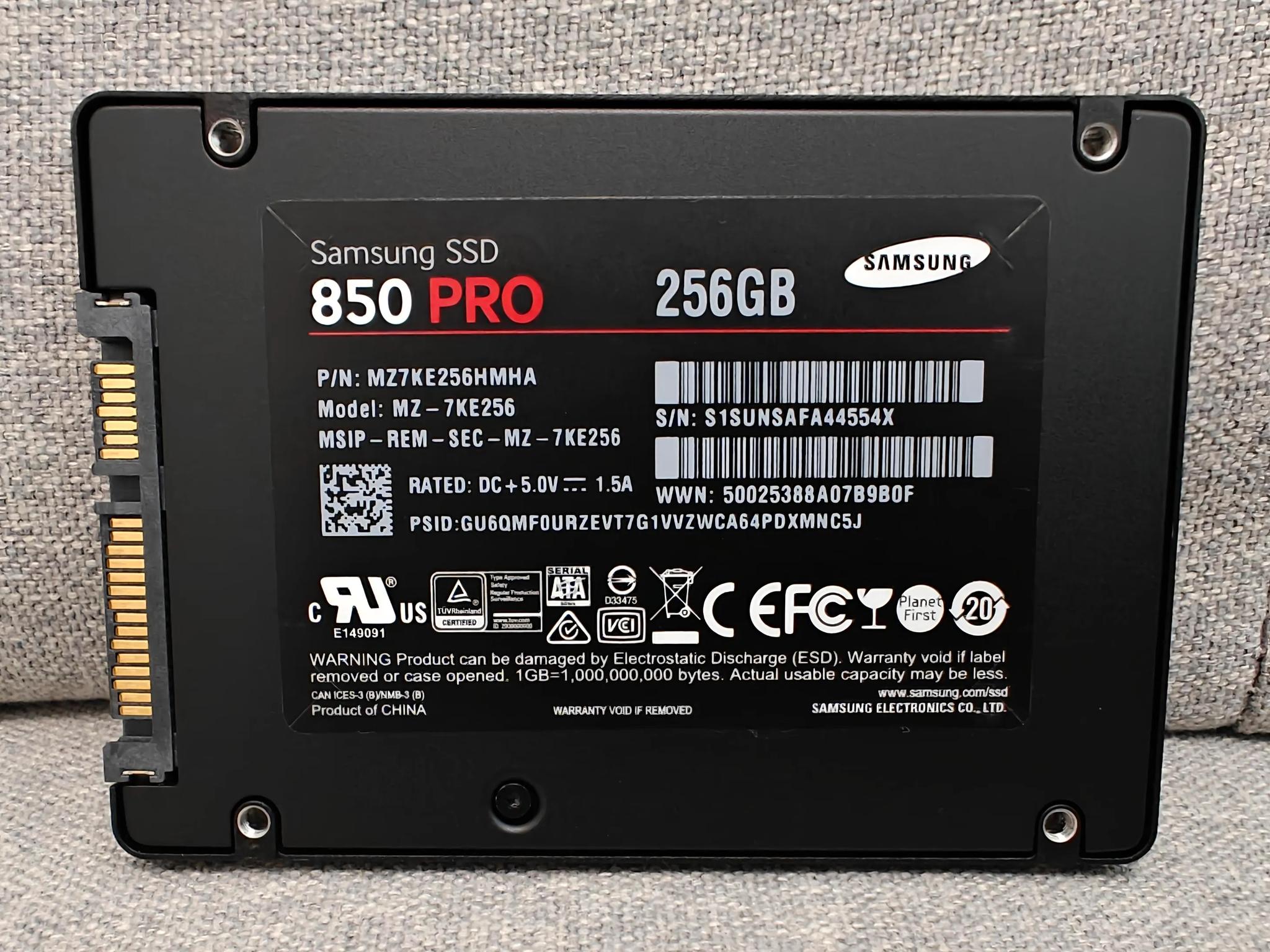 Samsung 850 PRO 2.5" 256GB SATA III 3D NAND SSD