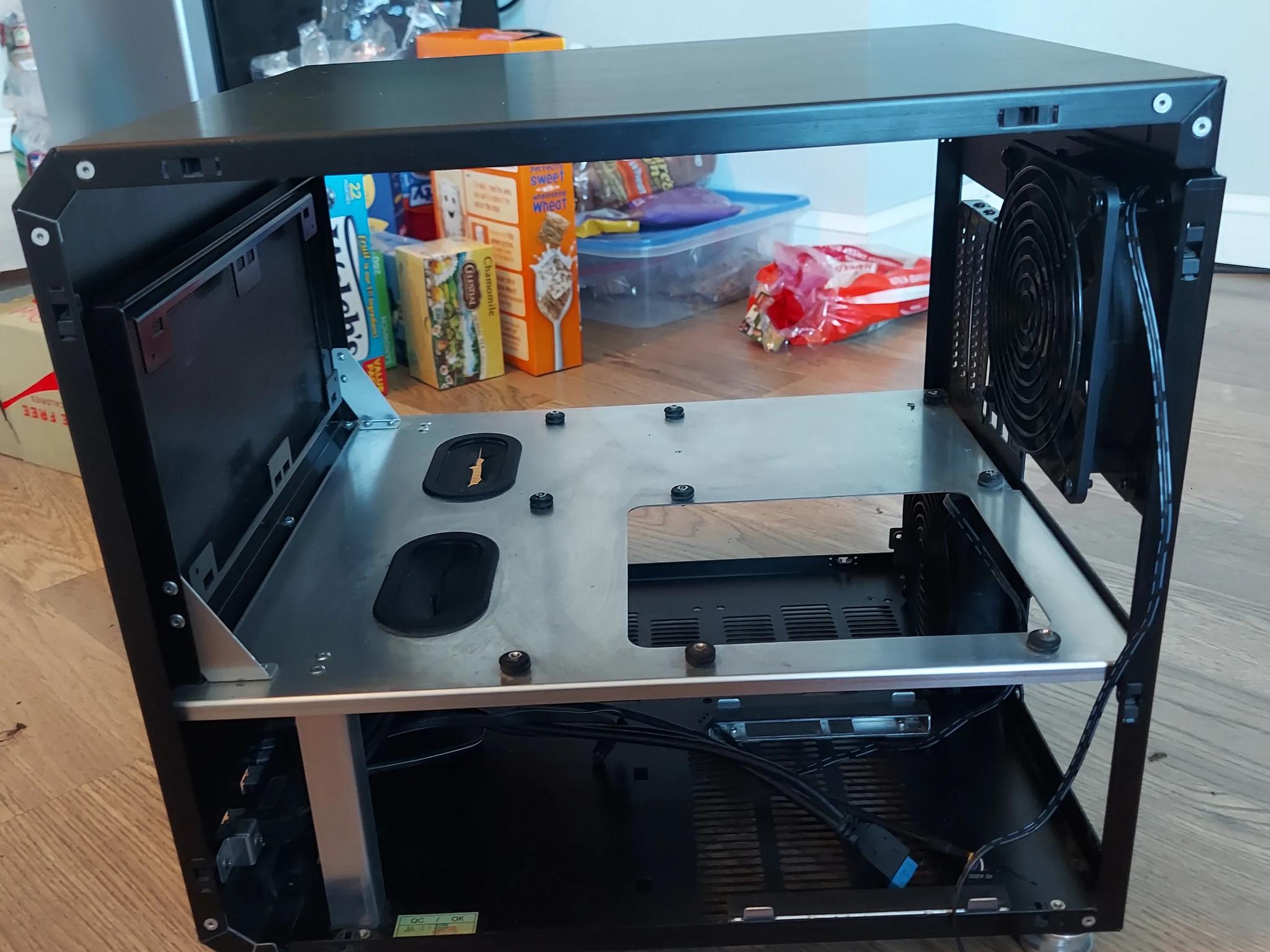 LIAN LI PC-V33