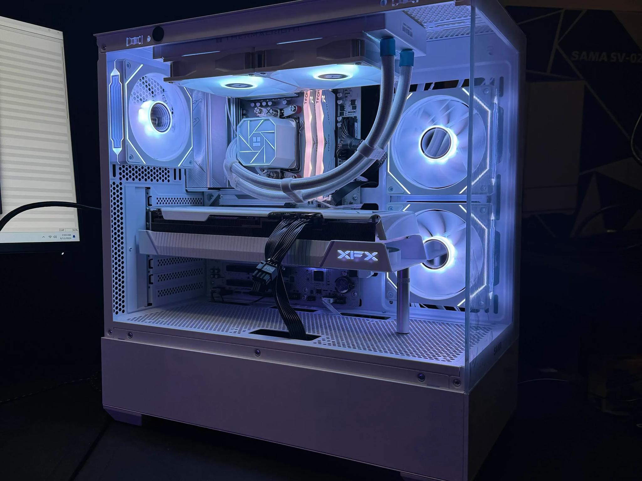 Frostbyte - RYZEN 5 7500F | RX 7800 XT | 1 TB SSD | 32 GB DDR5 | Gigabyte B650 AORUS ELITE AX ICE