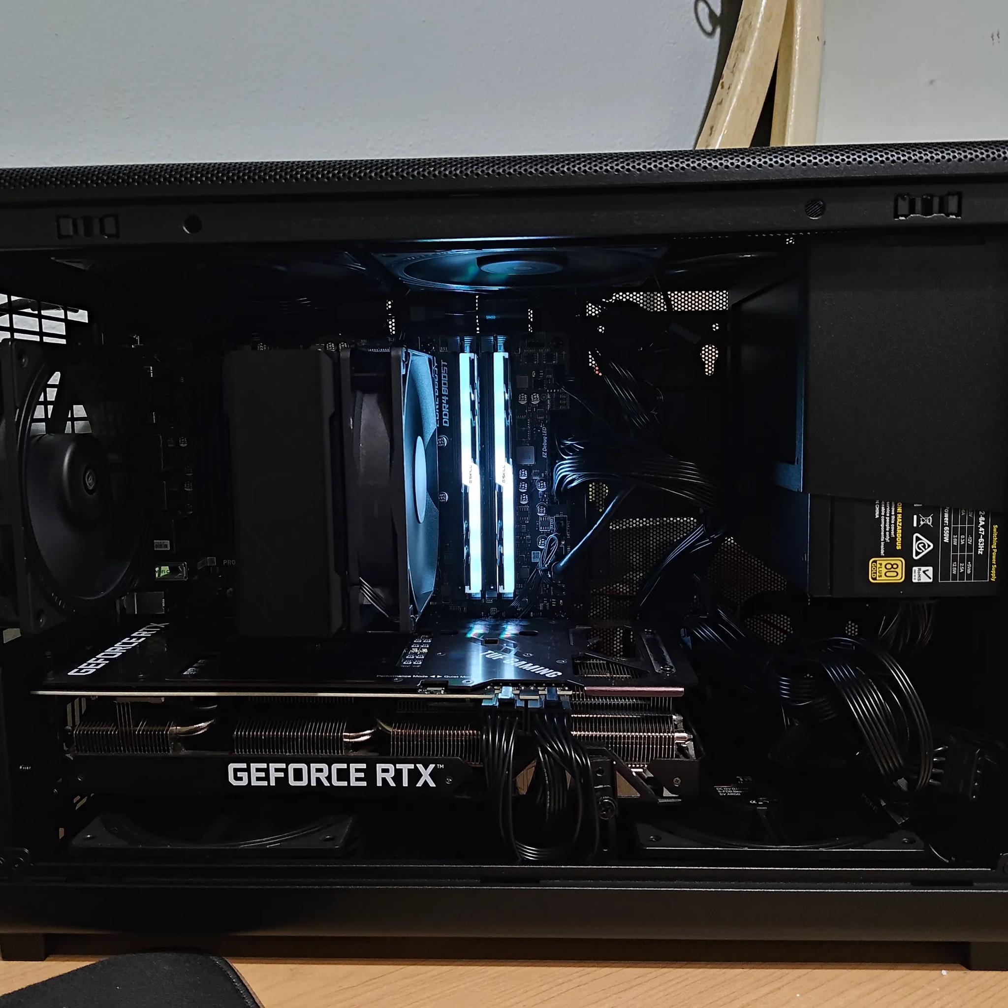 Wood x Blackout | RTX 3070 | R5 5600X | 1 TB NVME