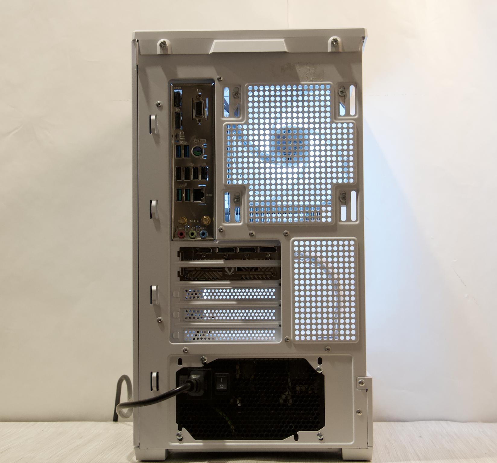 RTX 5070, Ryzen 5 8400F, 32GB DDR5, 1TB NVMe SSD, WiFi - Custom Gaming PC