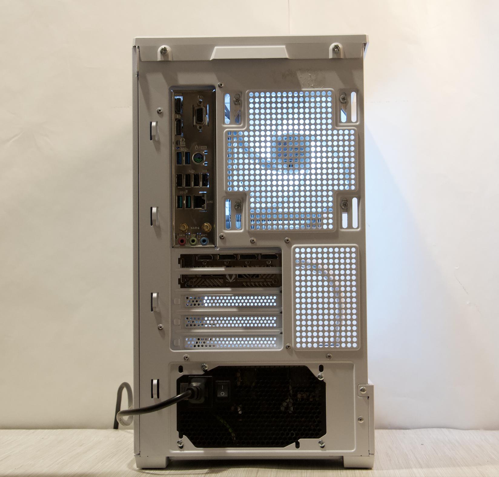RTX 5070, Ryzen 5 8400F, 32GB DDR5, 1TB NVMe SSD, WiFi - Custom Gaming PC
