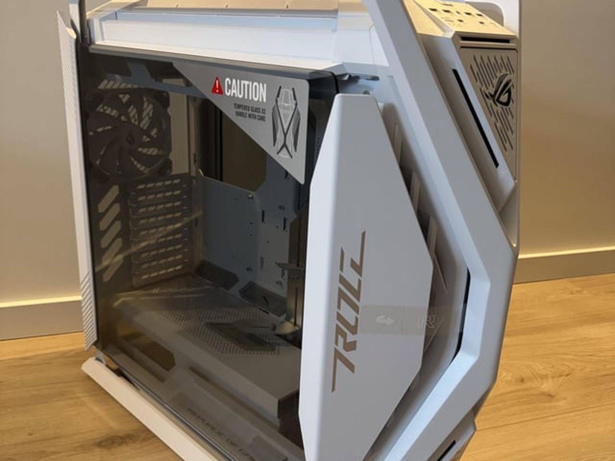 Open Box Asus Rog Hyperion WHITE