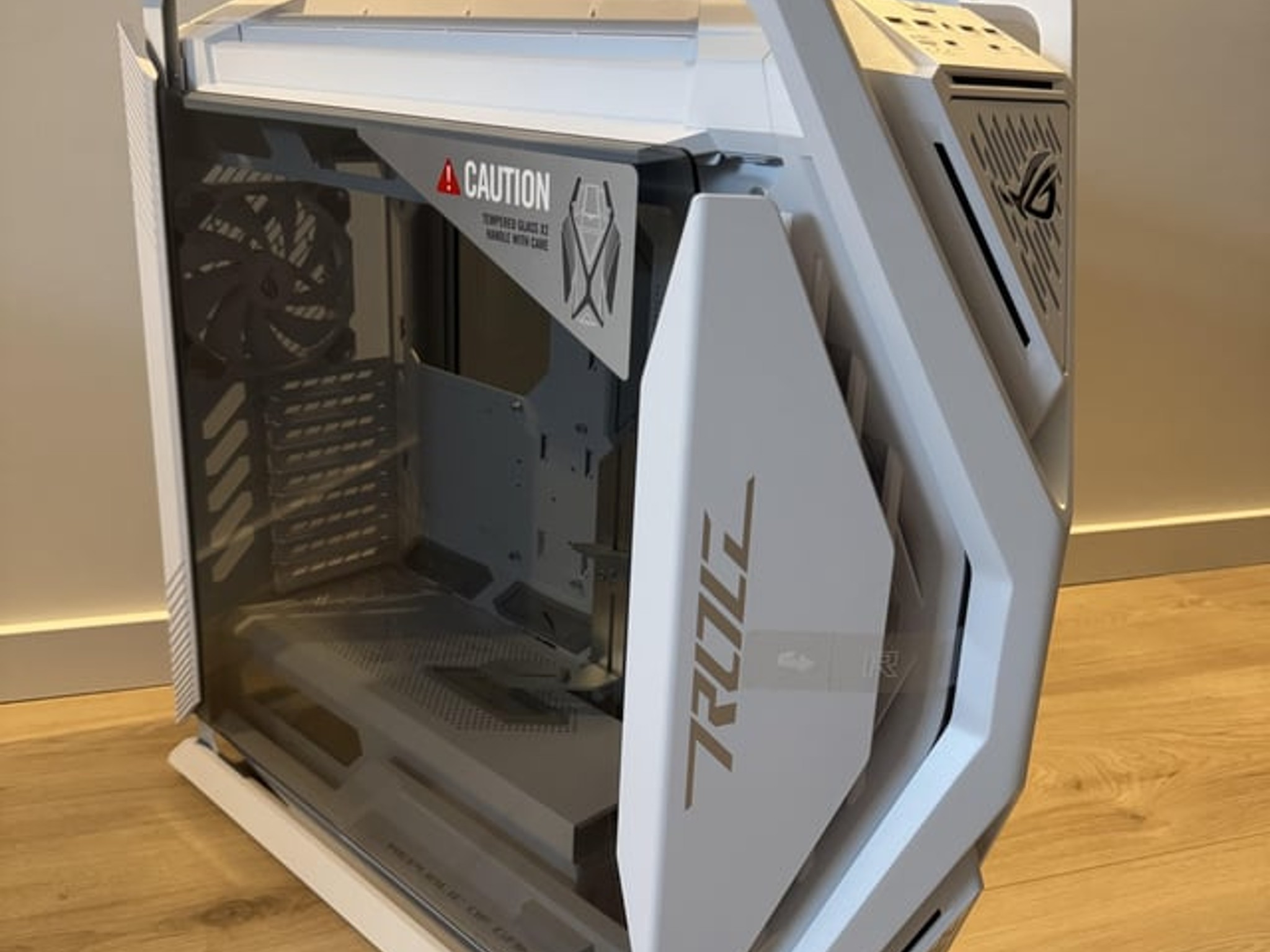 Open Box Asus Rog Hyperion WHITE