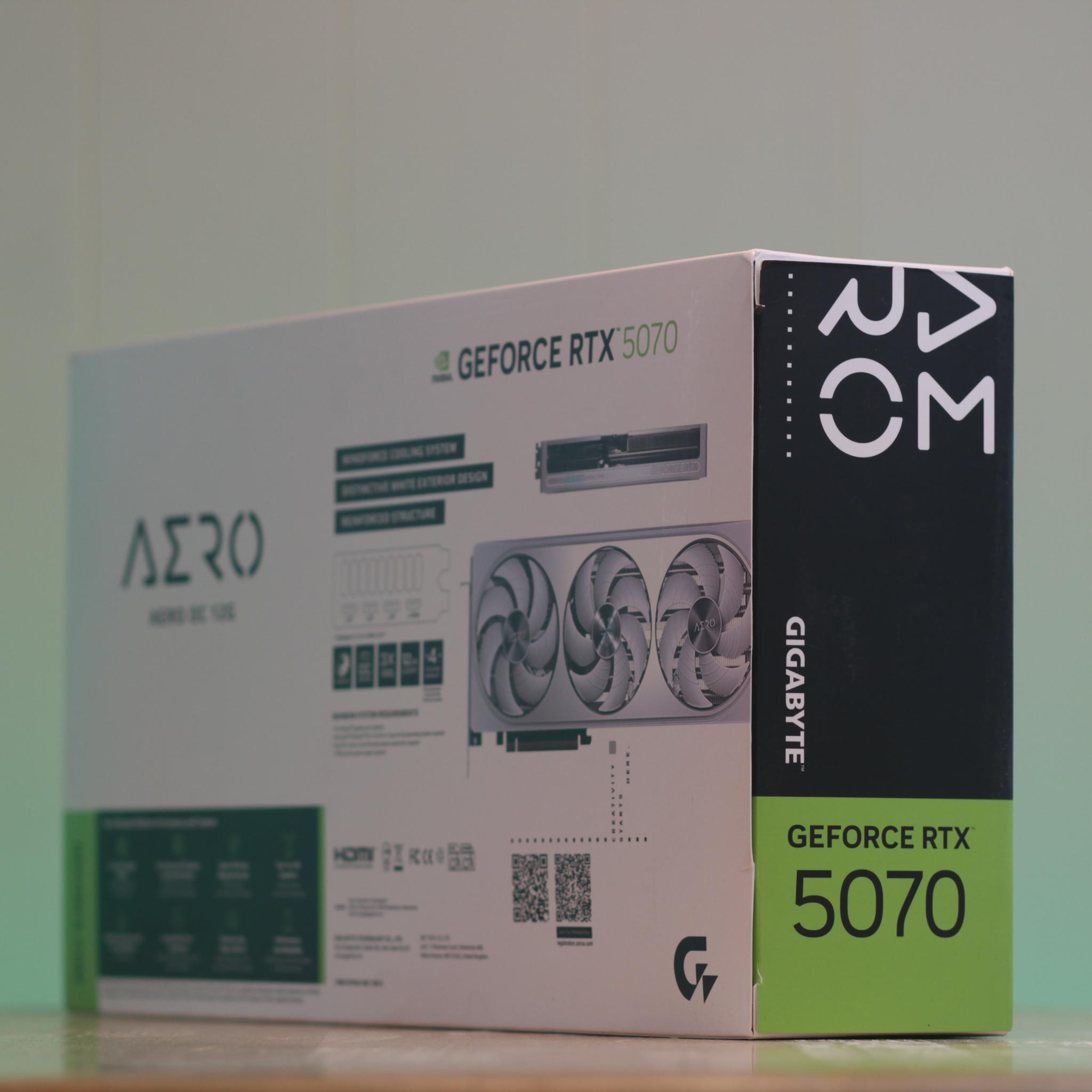 GIGABYTE GeForce RTX 5070 AERO OC 12G
