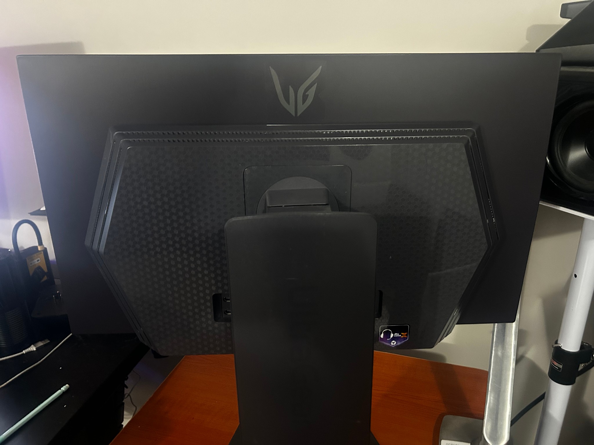 LG UltraGear OLED 27” (480hz Refresh Rate) 2560x1440 (2K) Resolution Gaming Monitor (27GX790A-B)