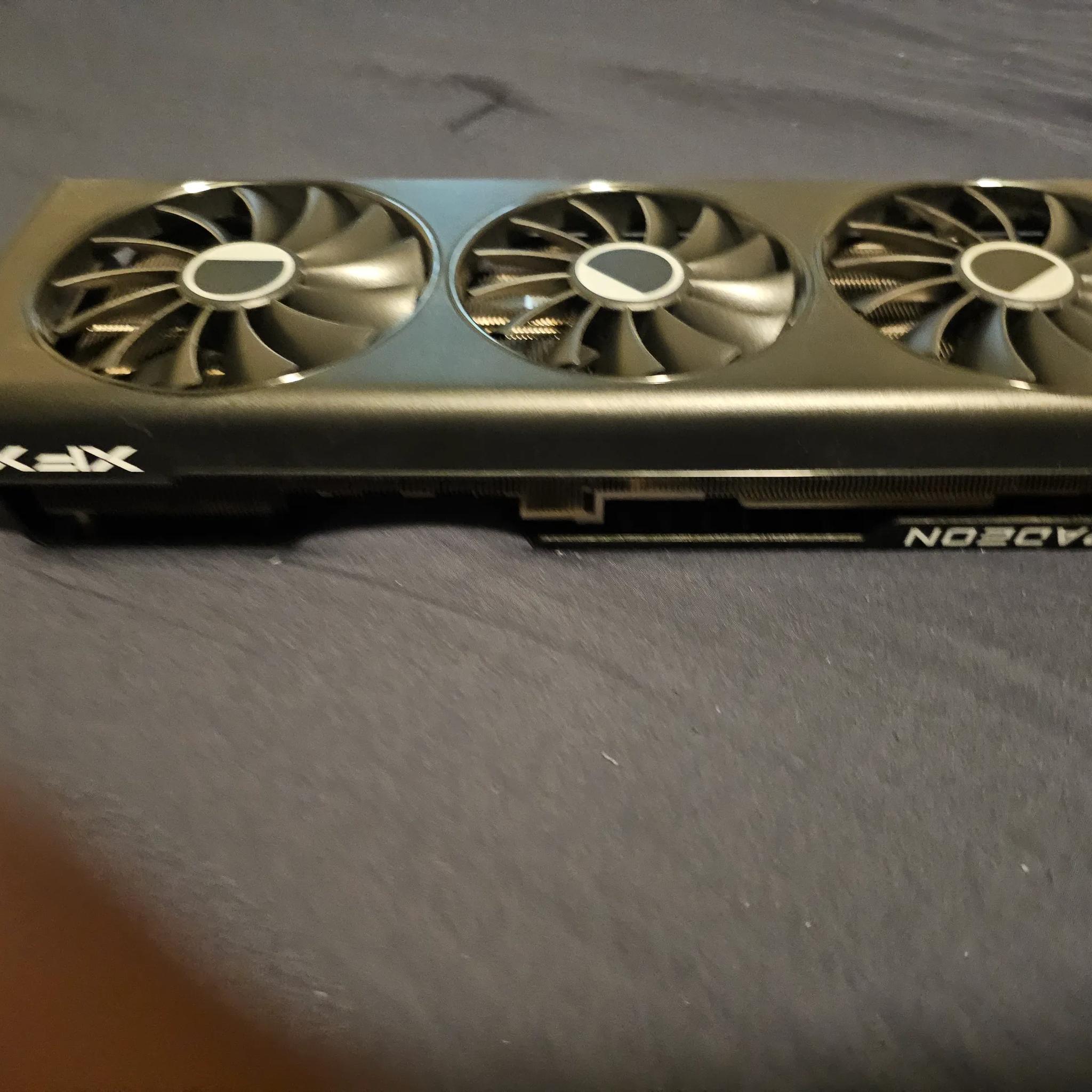 Almost new RX 7900 GRE 16Ggigs of Vram