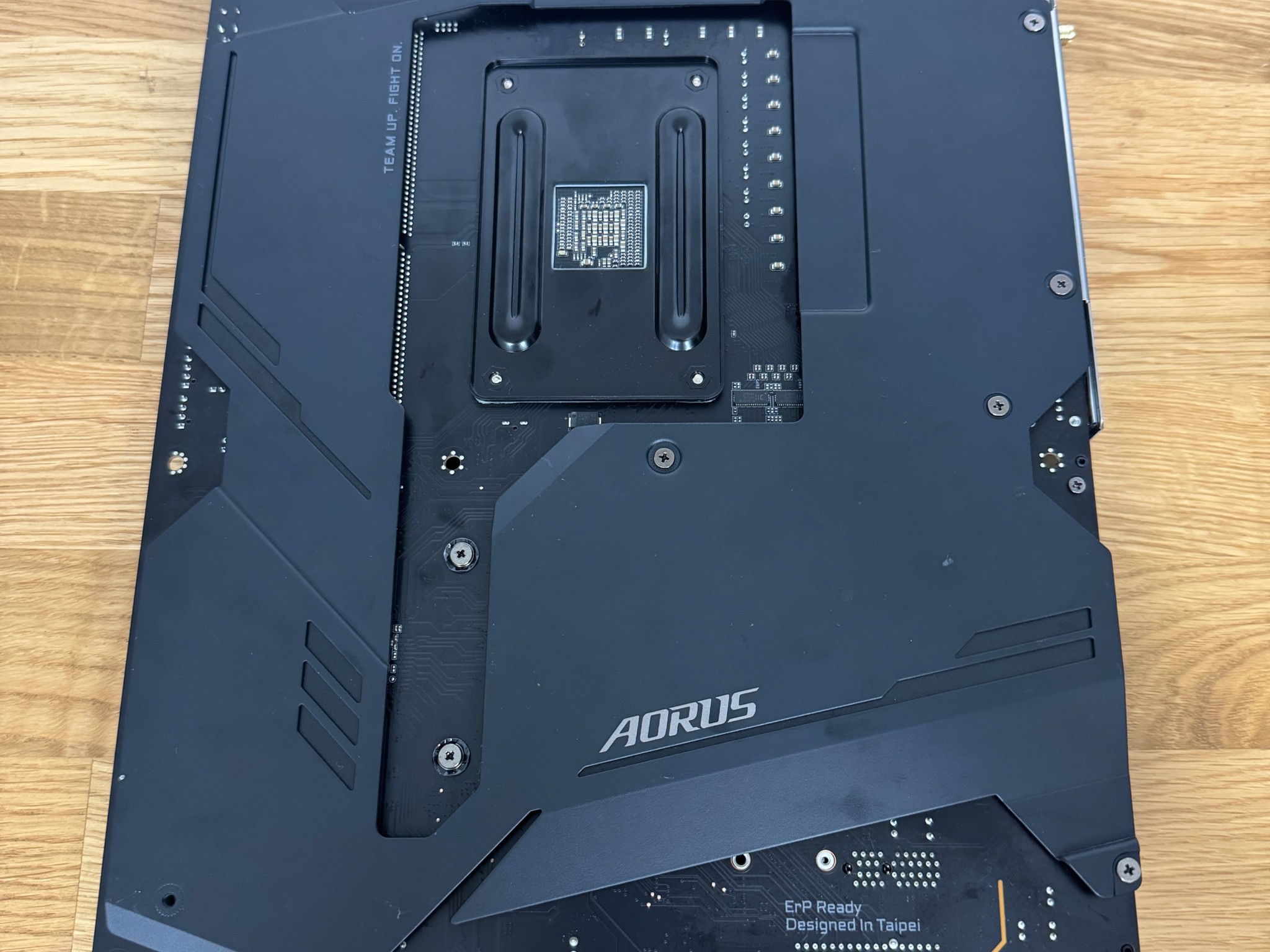 GIGABYTE X570 AORUS Master 6x SATA III DDR4-3200 PCIe 4.0 Motherboard