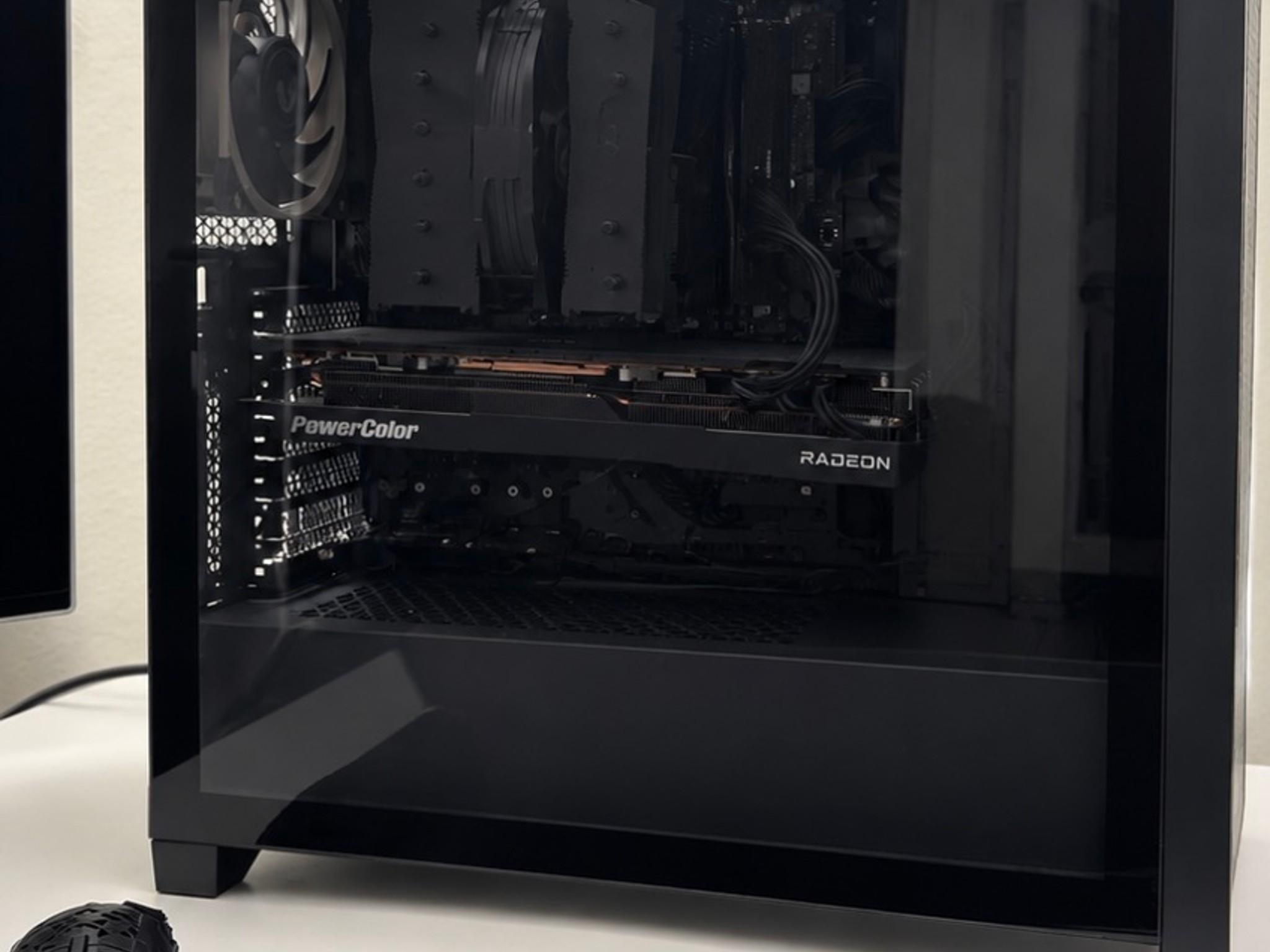 Radeon RX 7800 XT Custom Gaming PC - Ryzen 7 7800X3D, 32GB RAM, 1TB NVMe SSD