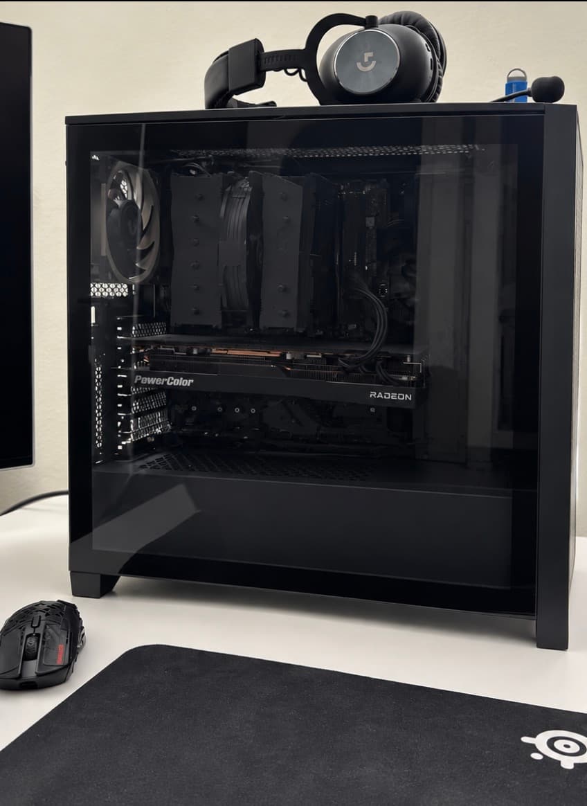 Radeon RX 7800 XT Custom Gaming PC - Ryzen 7 7800X3D, 32GB RAM, 1TB NVMe SSD