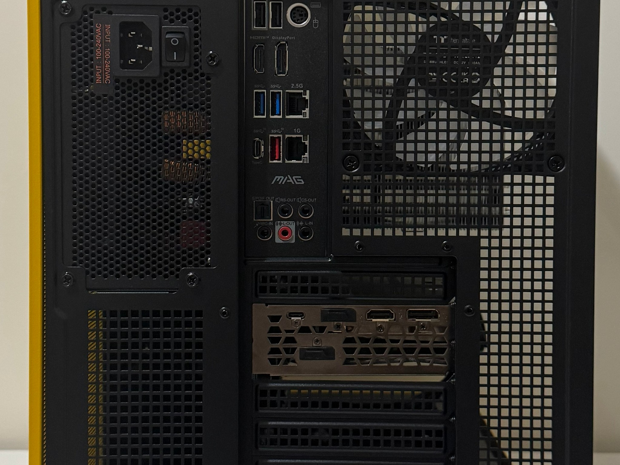 BUMBLEBEE Ryzen 5 32GB RAM 1TB SSD GeForce RTX 2070 MSI MAG B550 Tomahawk Thermaltake View 380 XL
