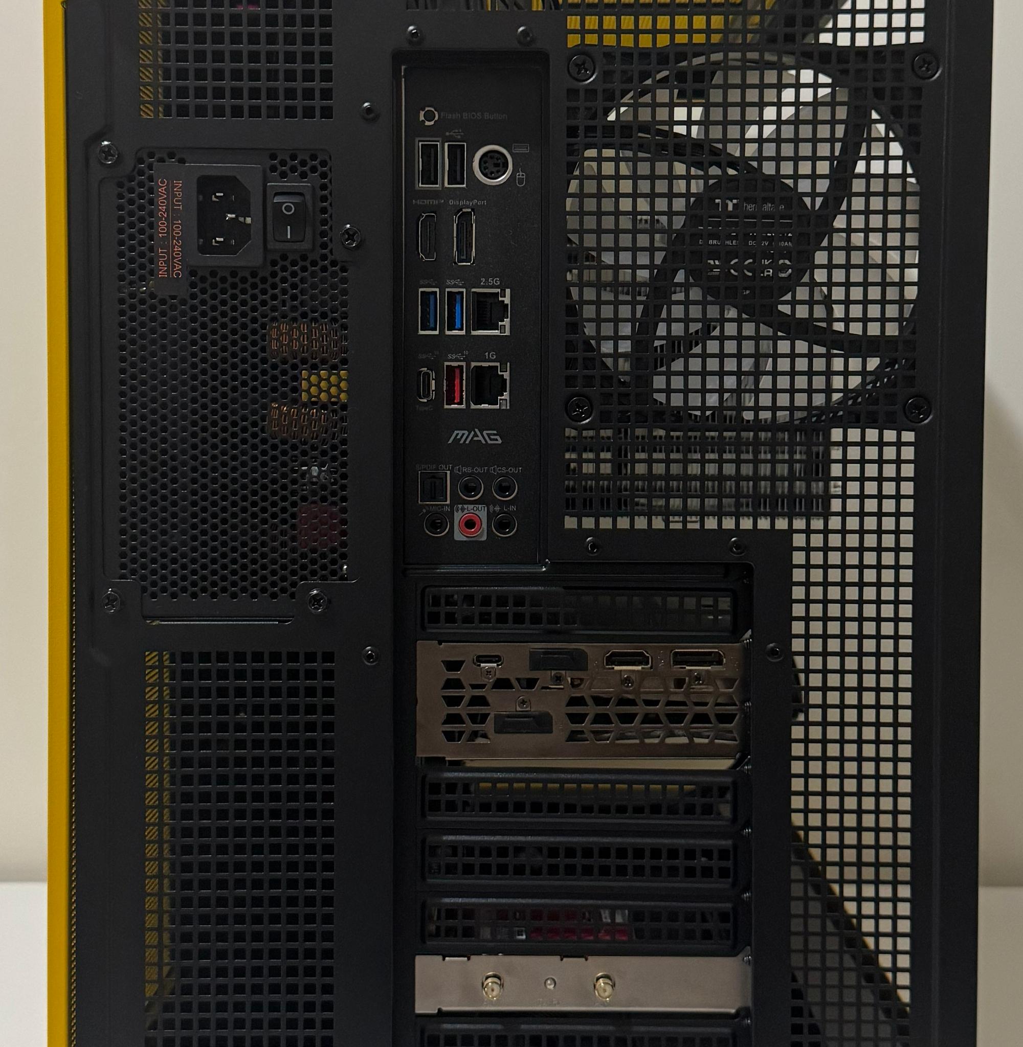 BUMBLEBEE Ryzen 5 32GB RAM 1TB SSD GeForce RTX 2070 MSI MAG B550 Tomahawk Thermaltake View 380 XL