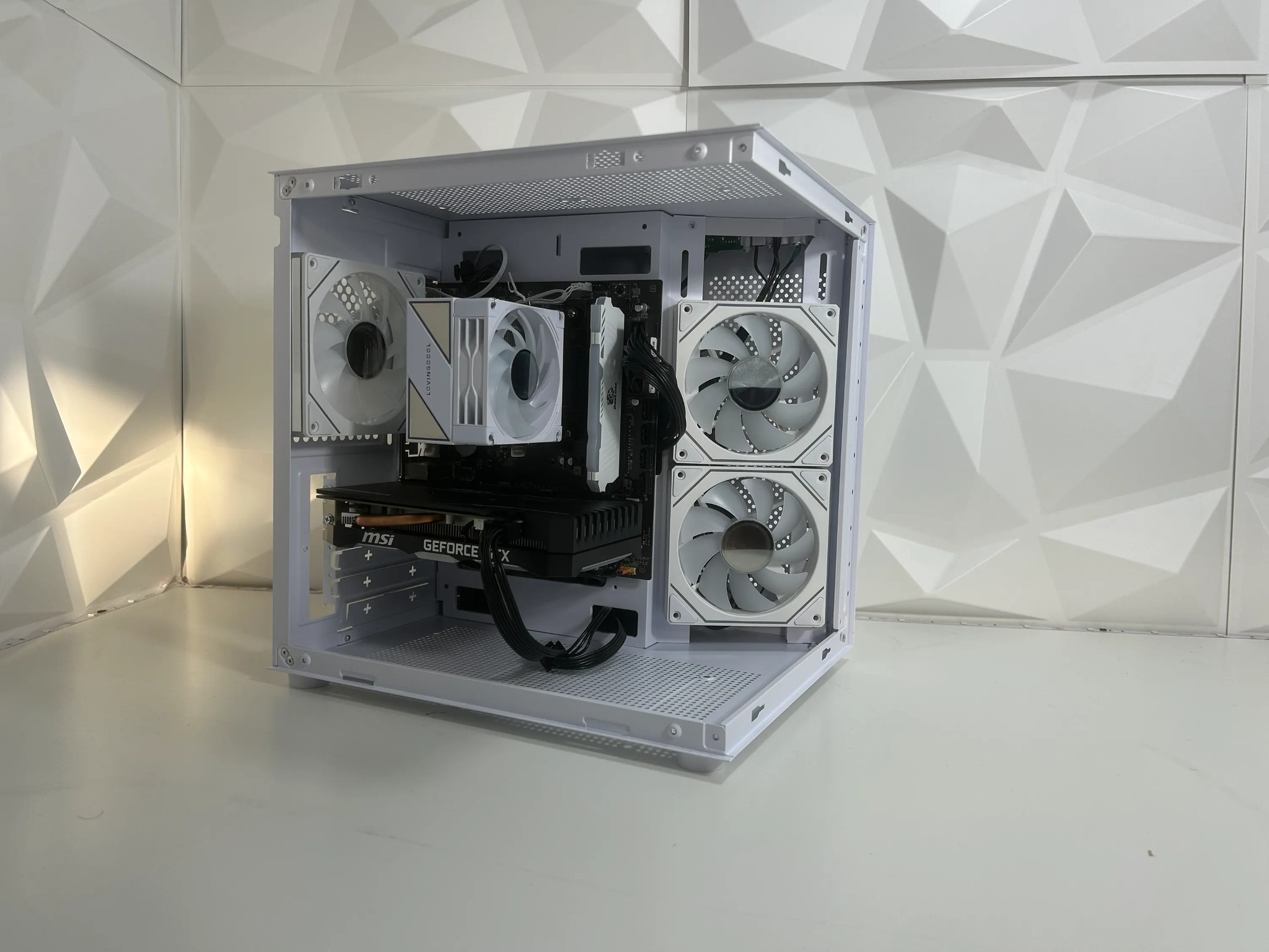 🥶🧊//ICEBERG V3// - Ryzen 5 2600, GTX 1660 Super, 16GB, 1TB SSD🥶🧊