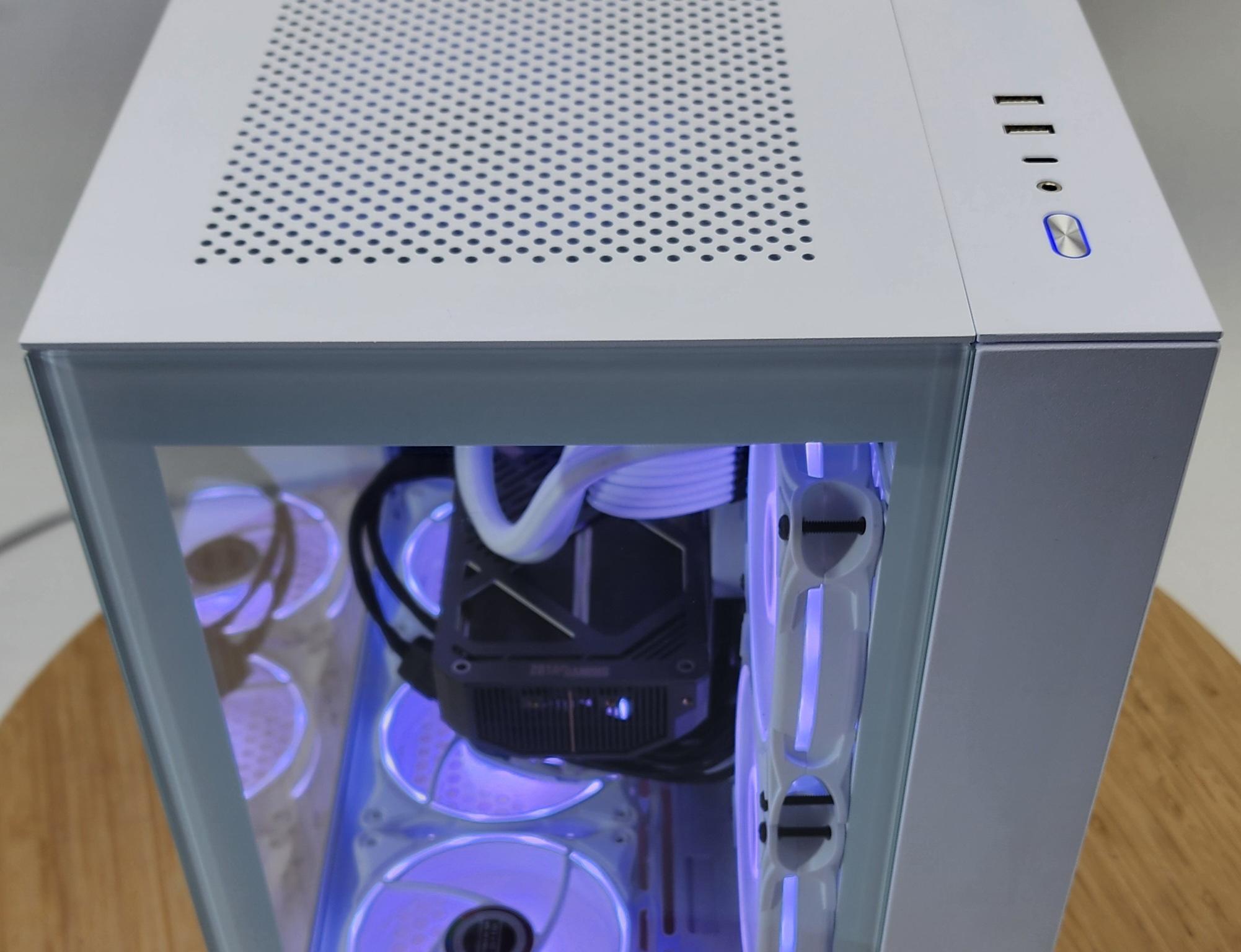 Gaming PC Ryzen 7 7800X3D 48GB RAM 1TB SSD RTX 5070 12GB Windows 11 Computer
