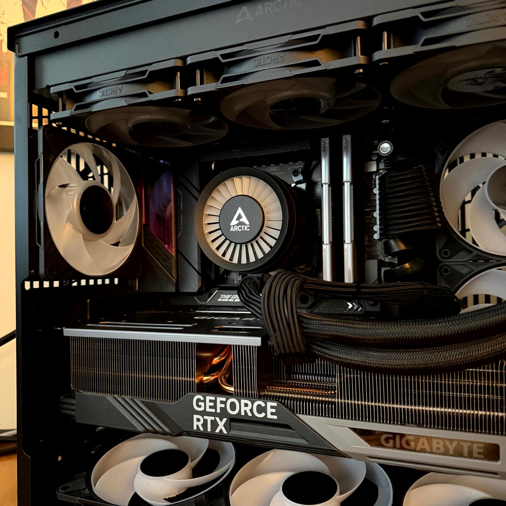 Tveir Hrafnar - RTX 4080 Super OC | Ryzen 9 7900x3d | 32G RAM @6400MT/sec | 4TB Storage | 1000W PSU