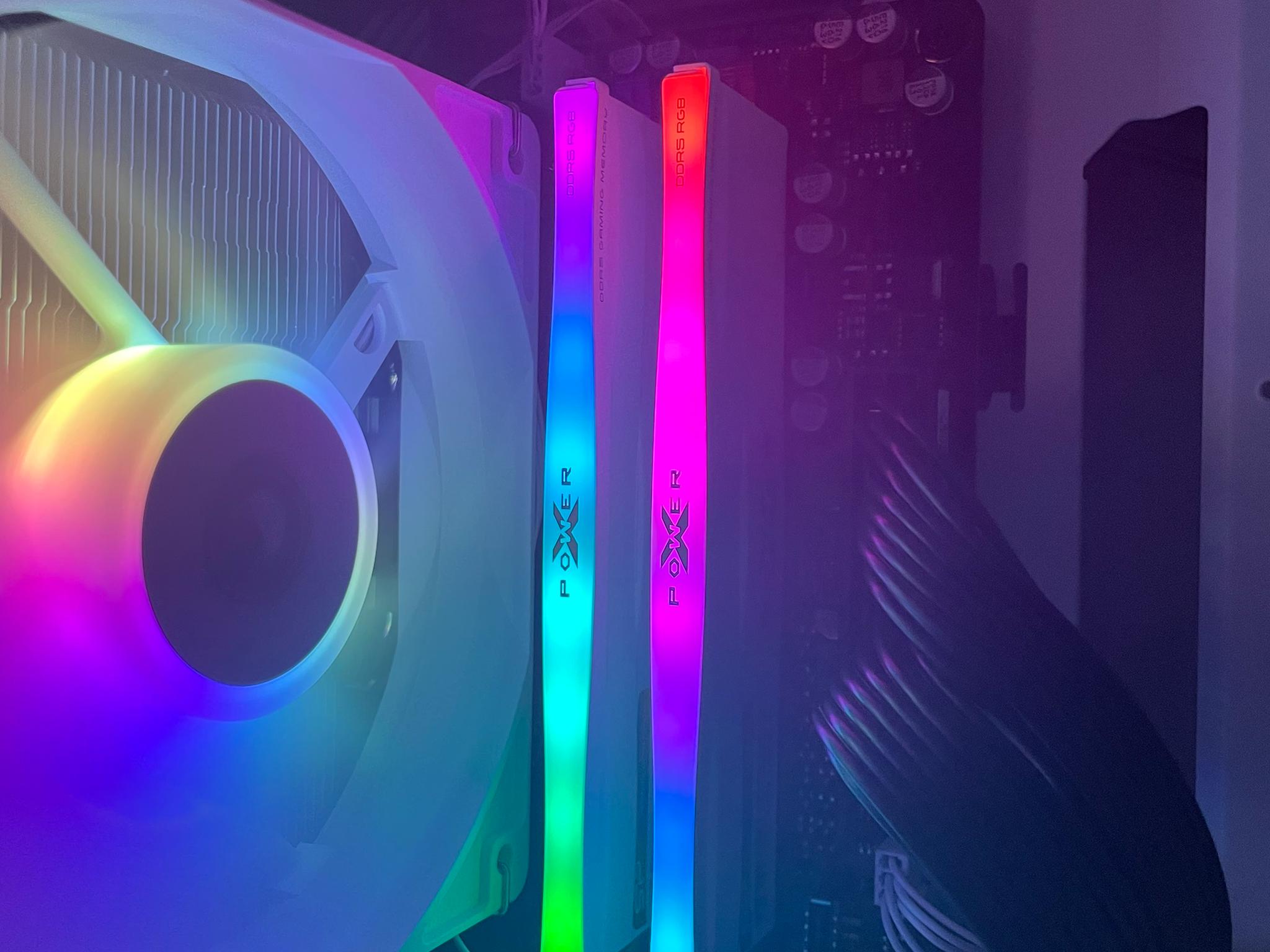 PC | RX 7800 XT  | AMD RYZEN 5 7600 | 32GB DDR5 RAM | 1TB NVME SSD | 750W Power Supply