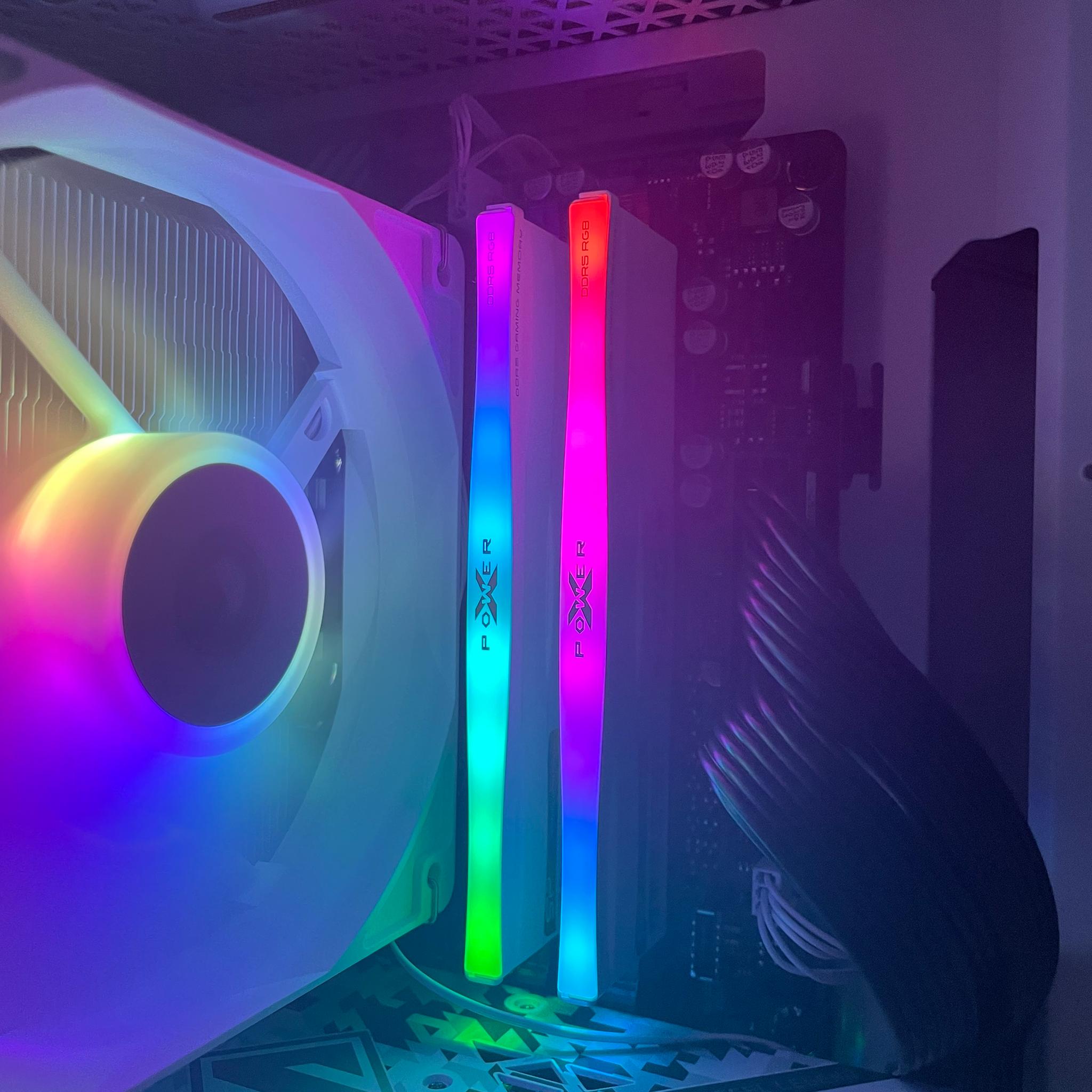 PC | RX 7800 XT  | AMD RYZEN 5 7600 | 32GB DDR5 RAM | 1TB NVME SSD | 750W Power Supply