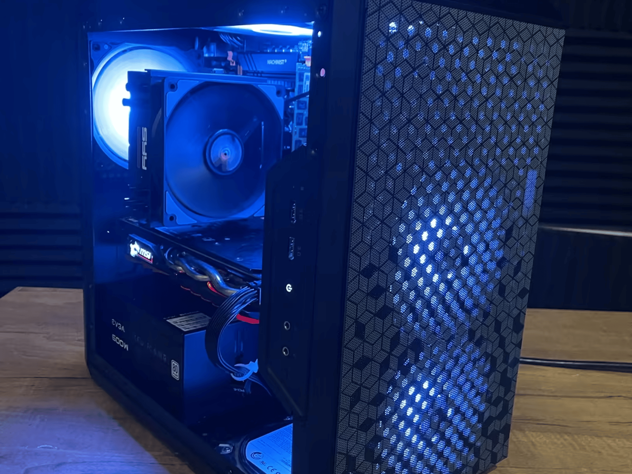 "Masterbox" - 8core CPU, 480 8gb, 16gb Ram