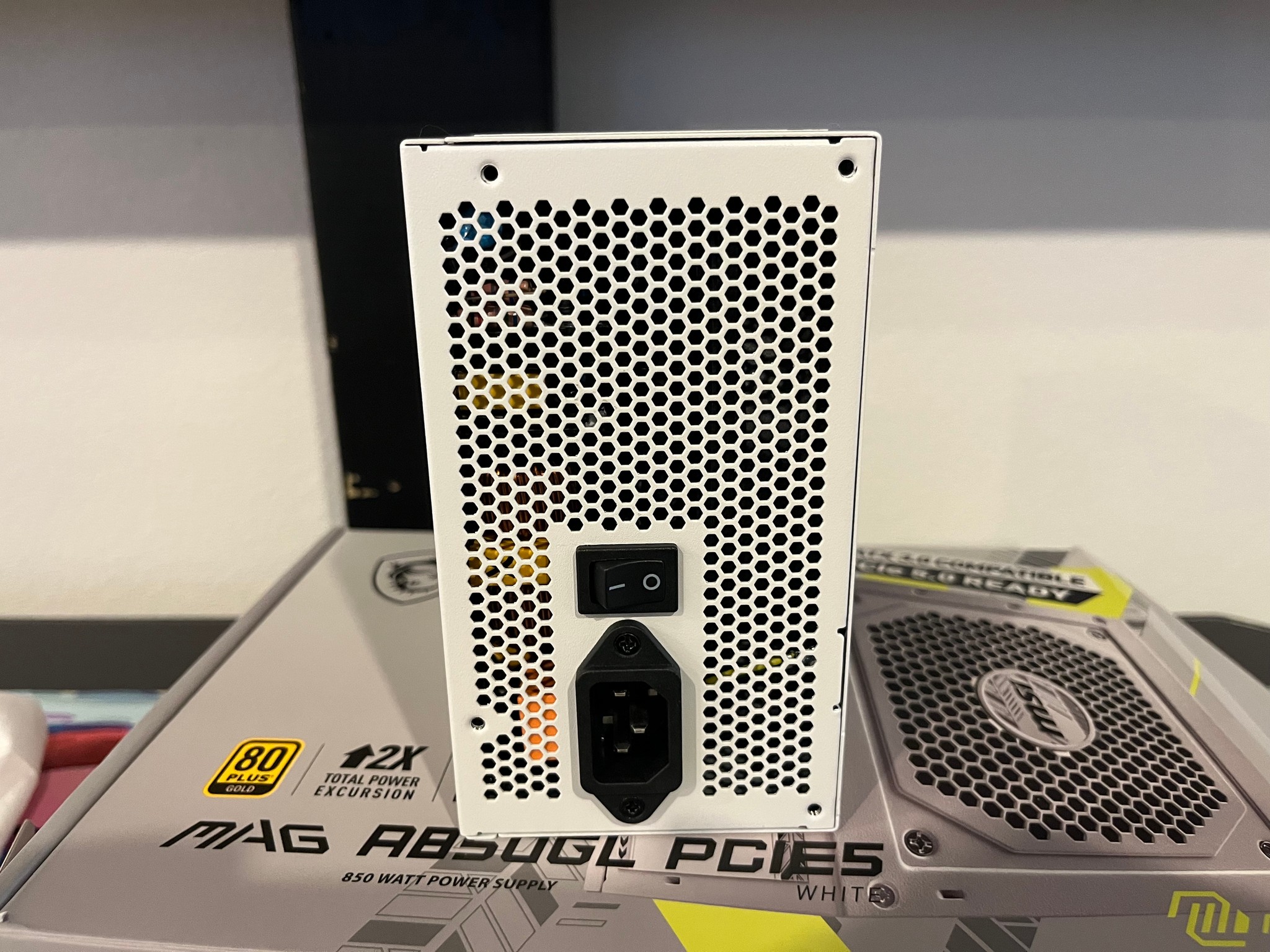 MSI MAG A850GL PCIE5 850 Watt PSU (Like New, Color: White)
