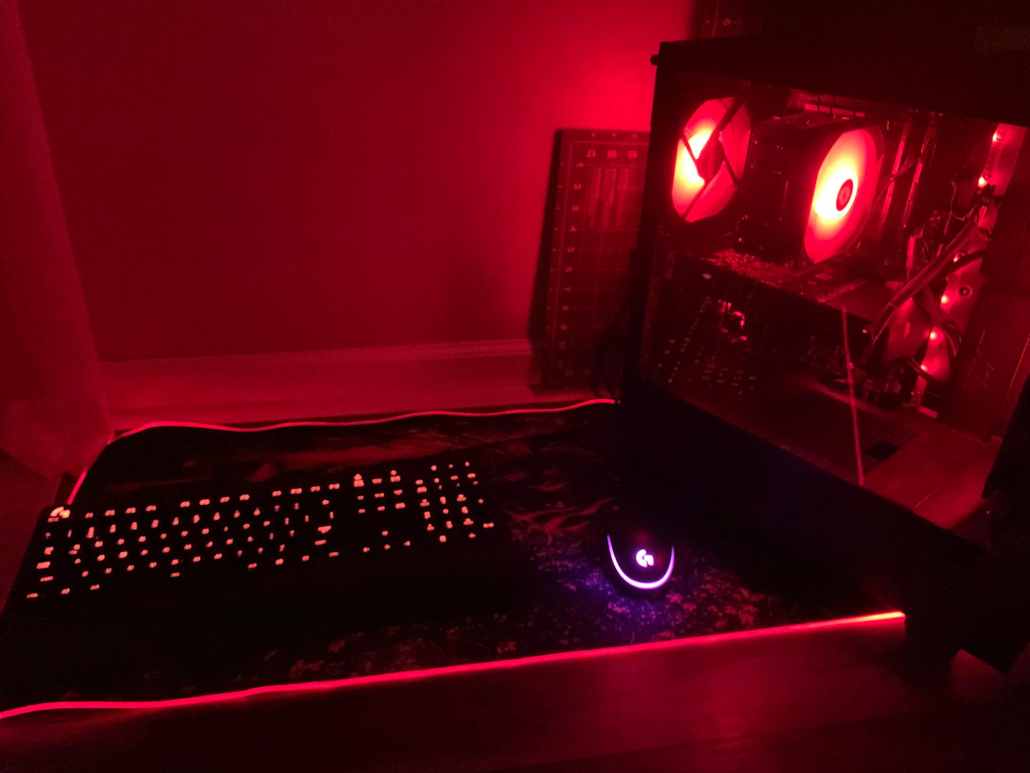 CUSTOM BUILT BUDGET COMPUTER (keyboard, mouse, & mouse pad included)