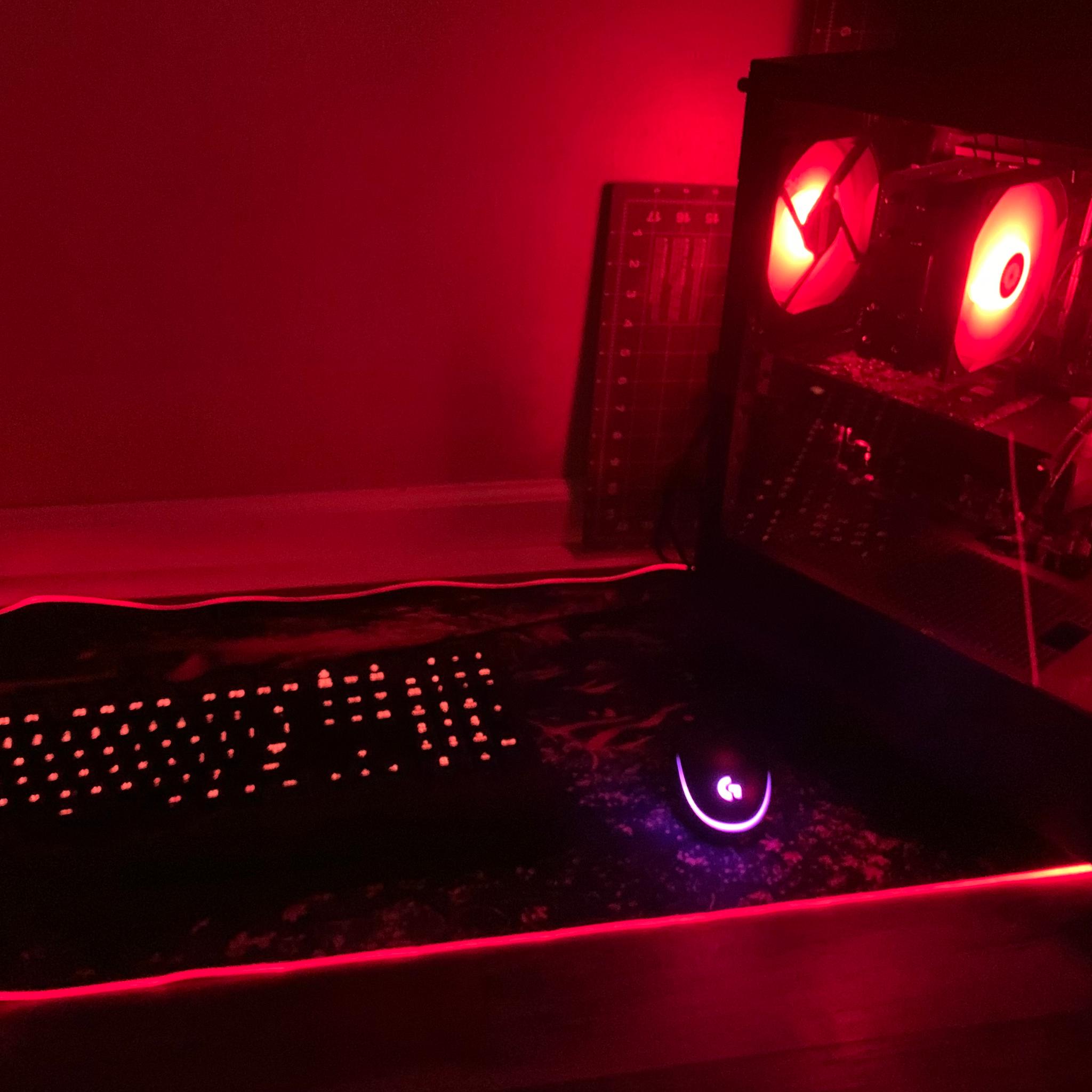 CUSTOM BUILT BUDGET COMPUTER (keyboard, mouse, & mouse pad included)