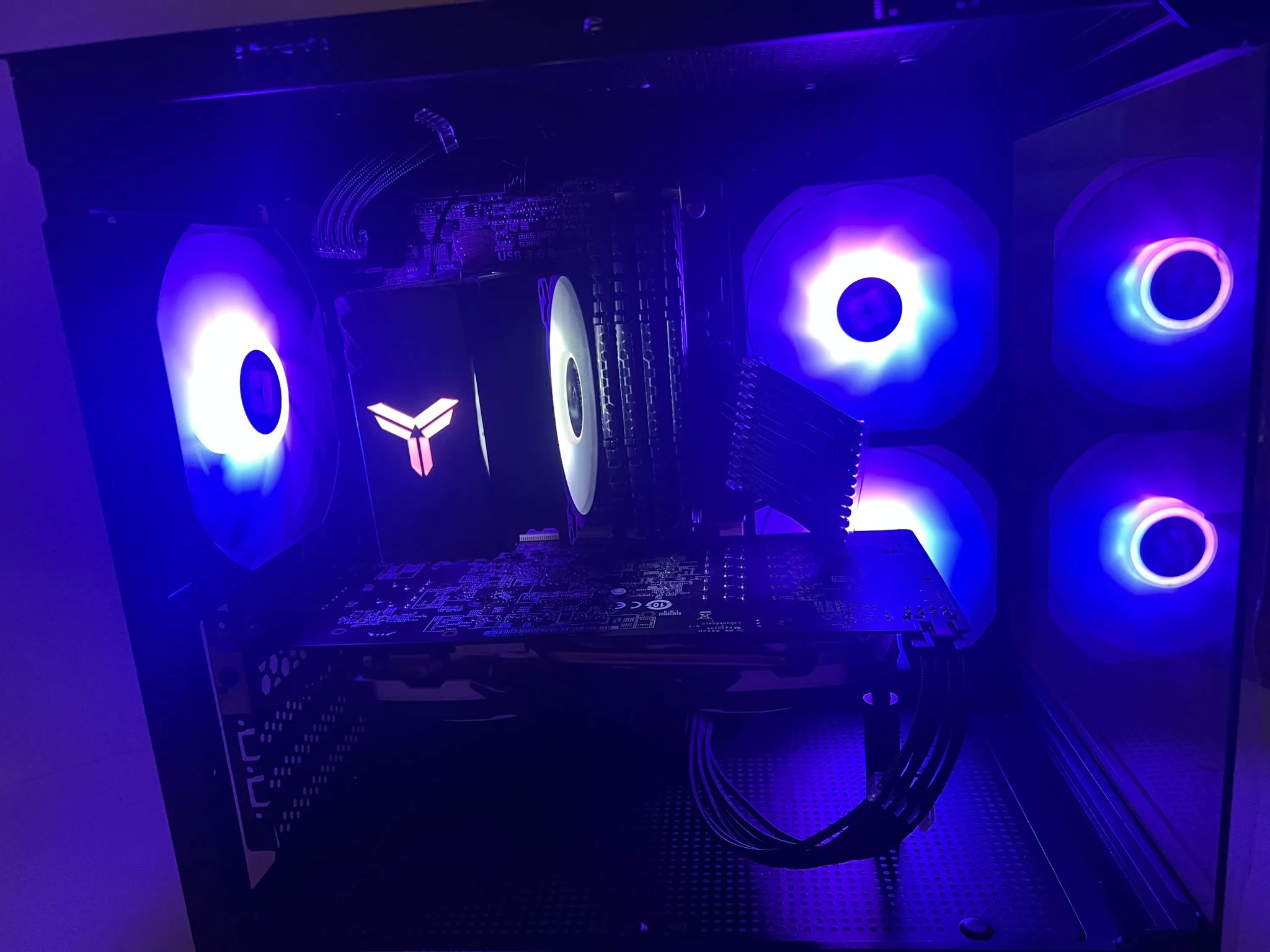 Custom RGB gaming PC I5 4970k RX 580 6gb 16gb DDR3 Ram 500gb SSD