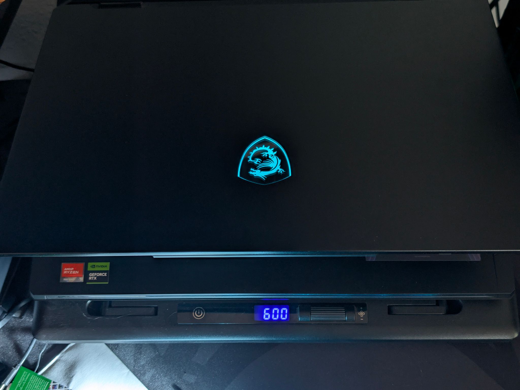 MSI Raider A18 HX A7VIG: Ryzen 9 7945HX3D, RTX 4090 laptop with 16 GB, and 64 GB of RAM