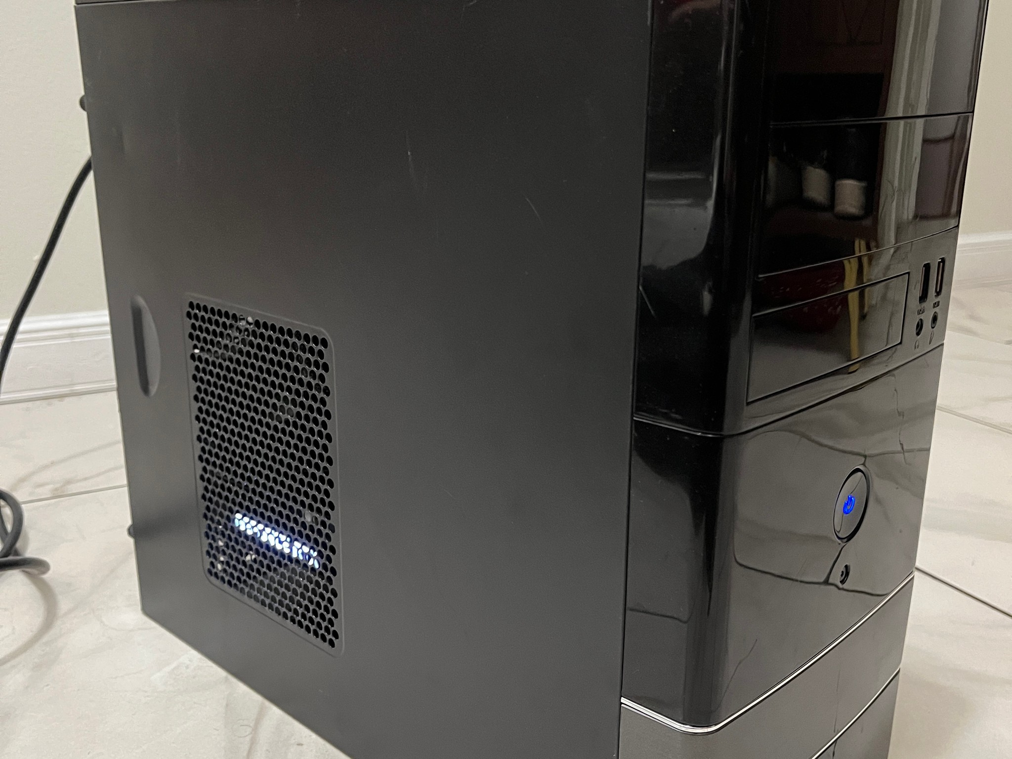 NVIDIA RTX 3060 Ti, Intel Core i5-8600, 16GB RAM, 500GB SSD - Sleeper Gaming PC w/ Wi-Fi & BT