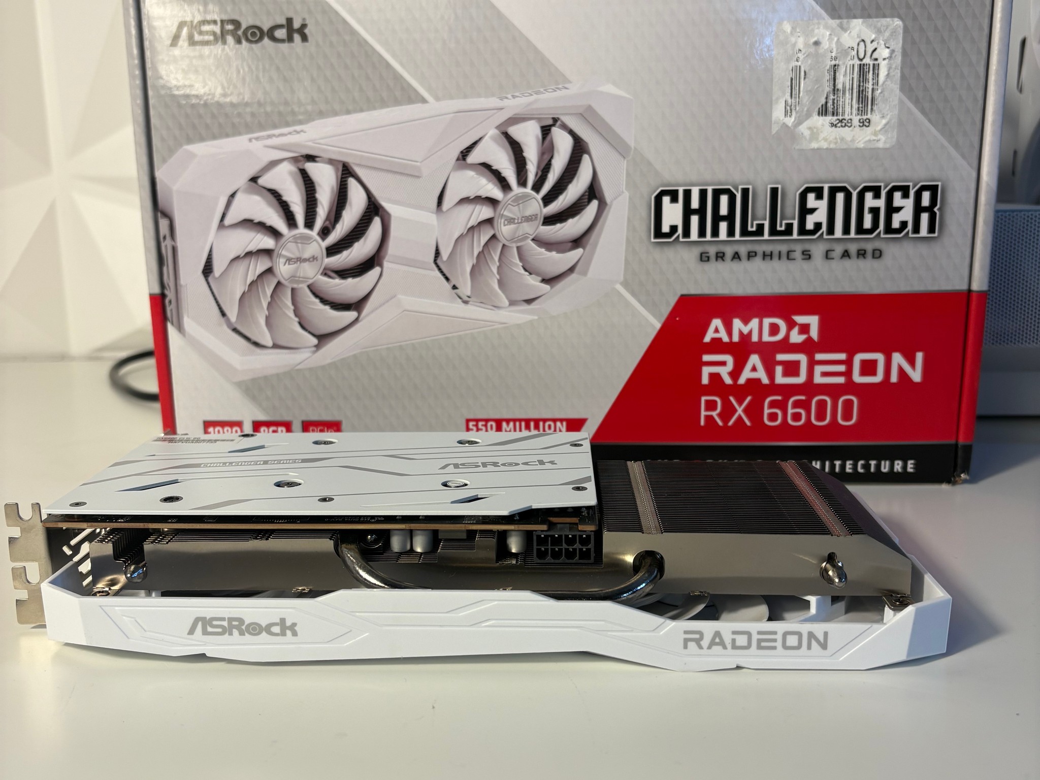 AMD Radeon RX 6600 8GB - Asrock Challenger White