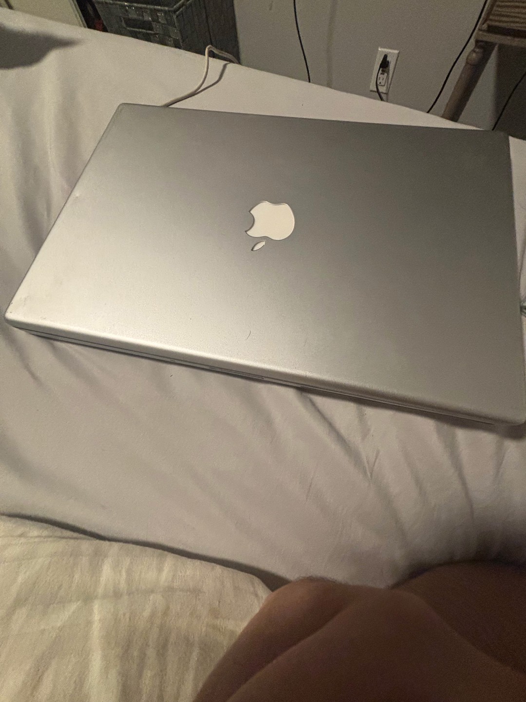 Apple MacBook Pro | Jawa