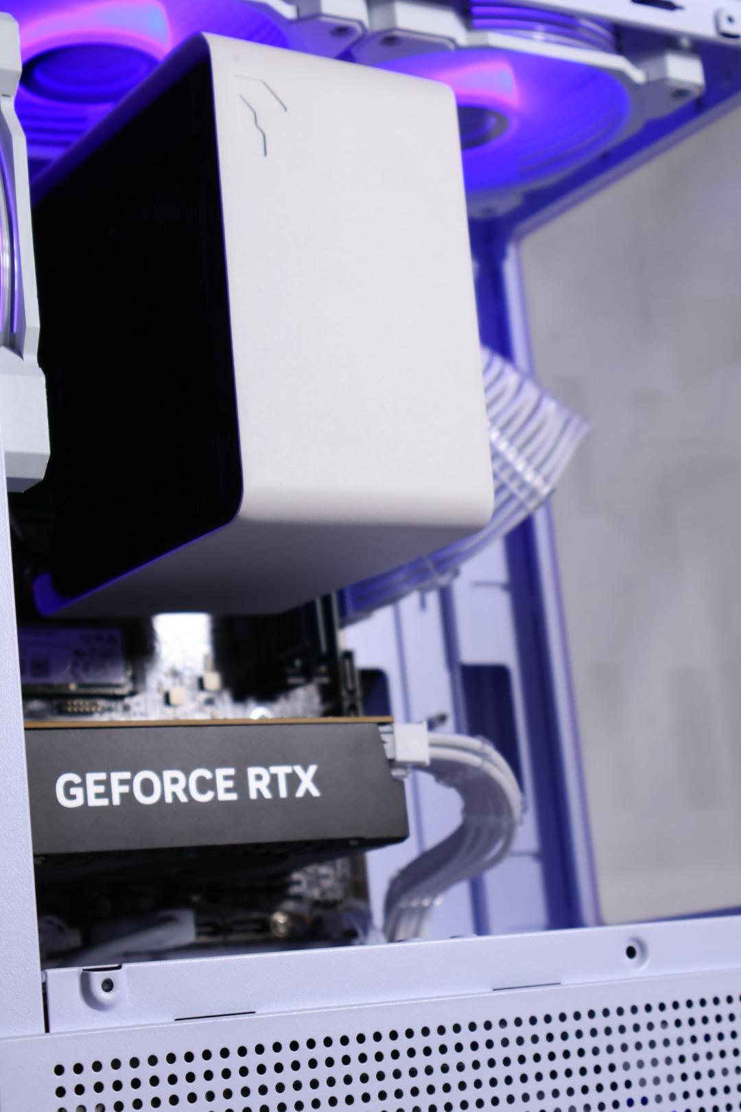 🧊⚪Ice Panda|Rtx 4060 Ryzen 5 5500⚪🧊