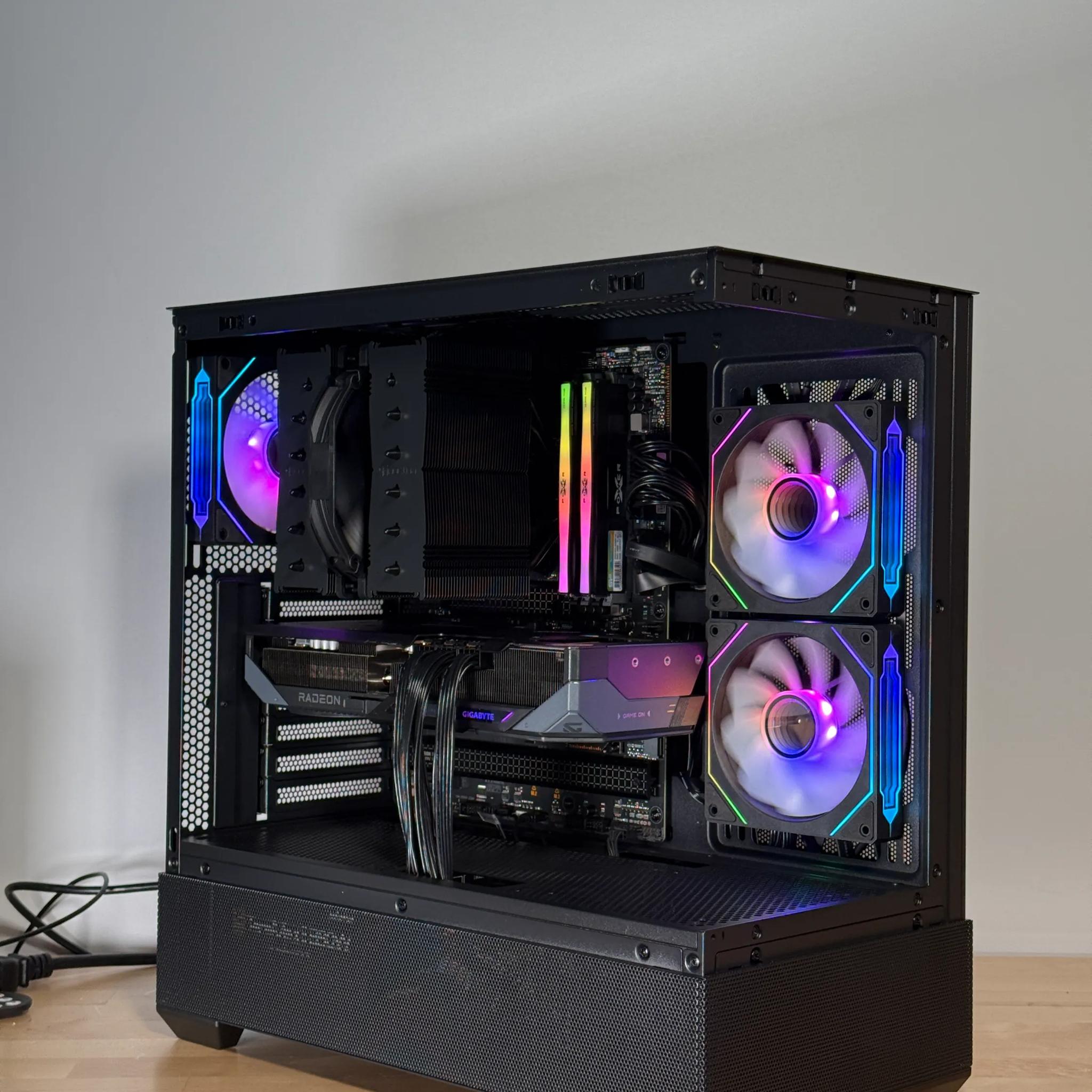 RX 9070XT and Ryzen 9 9900x Gaming PC