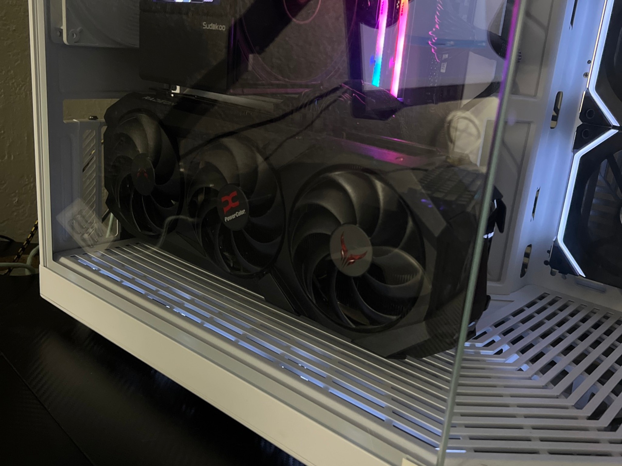PowerColor Red Devil RX 9070 XT