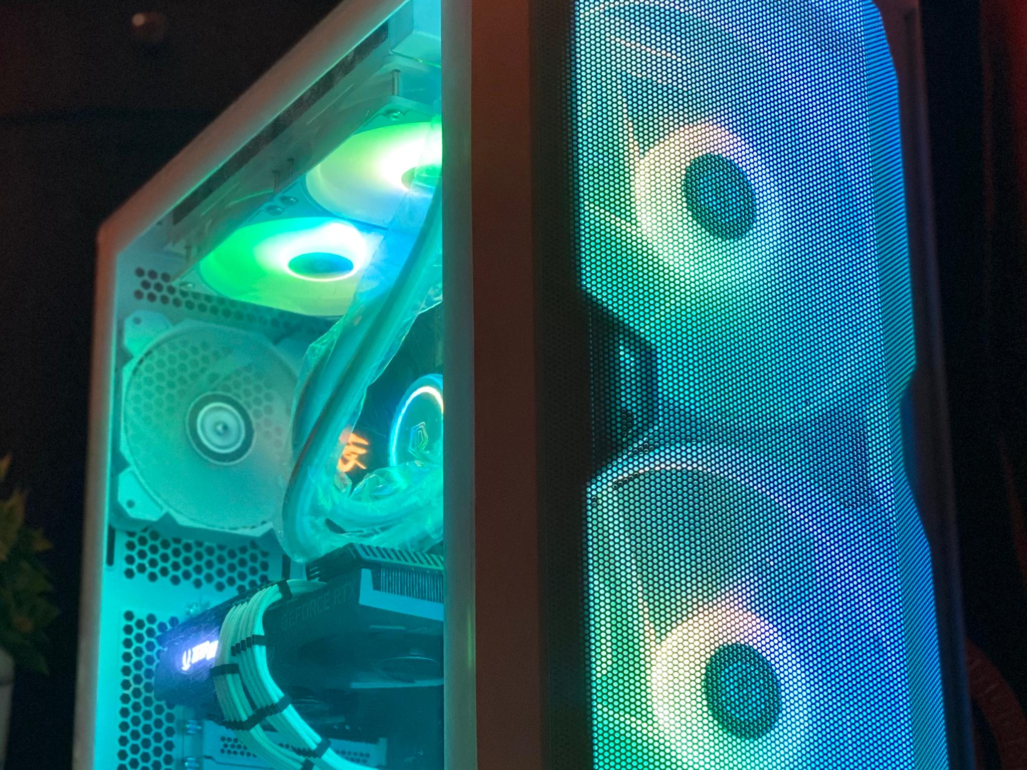 ゴースト 👻|RoG StriX| RTX 3070|Ryzen 7 5700G| 32GB RAM| 2TB M.2 NVMe SSD| Windows 11 Pro