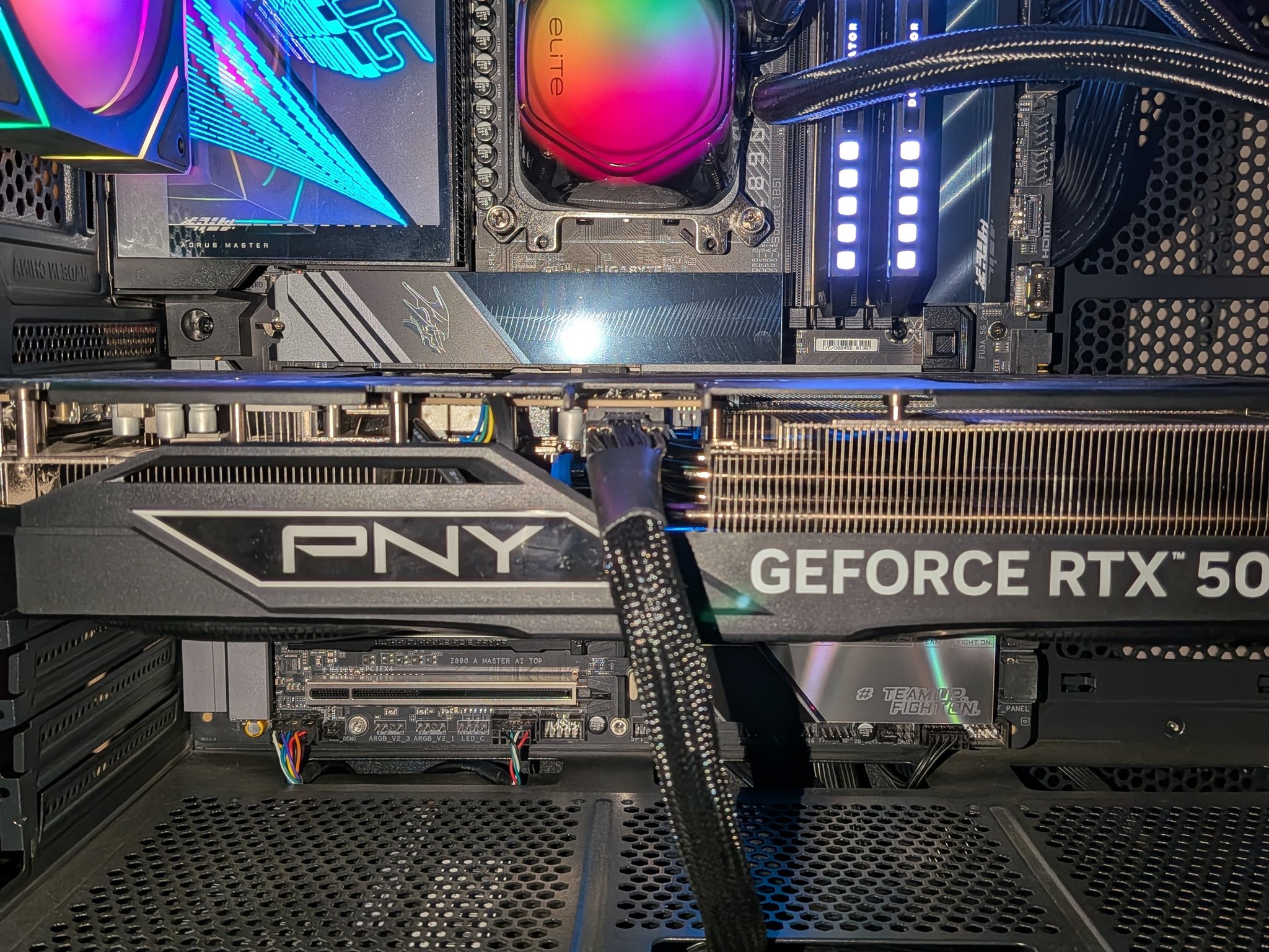 24 Core Workstation | Core Ultra 9 285K | RTX 5080 | 32 GB DDR5 | 2TB Gen4 NVMe | 850W Gold