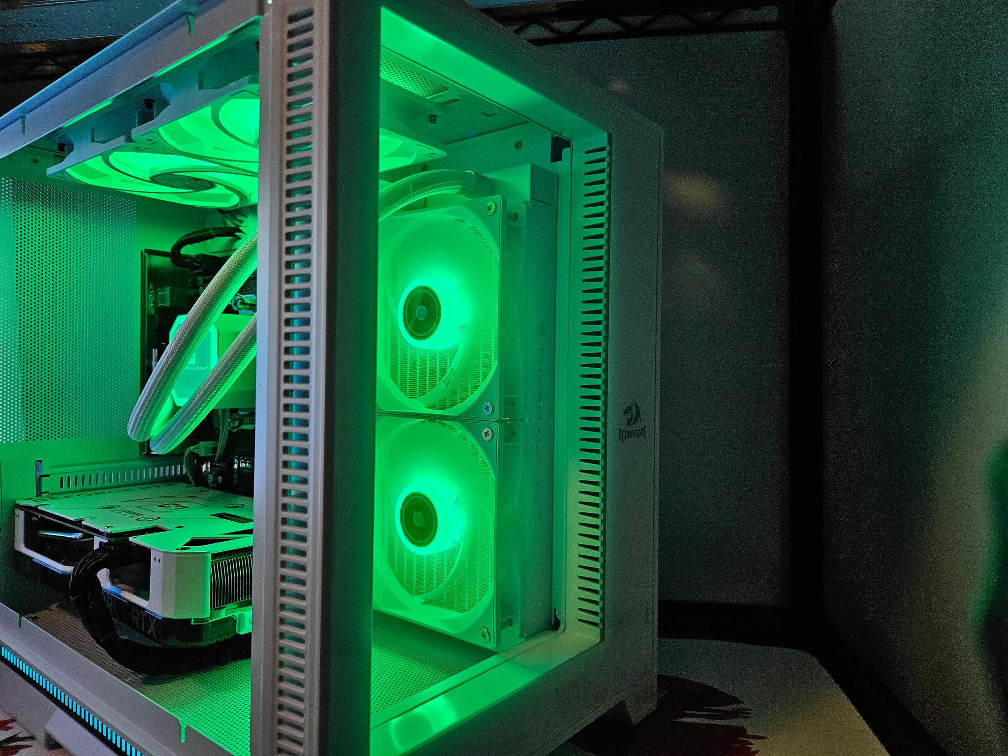 Liquid cooled Artic Rig Ryzen 5 5500 / 32GB DDR4 / 1TB / RTX 4060 8GB