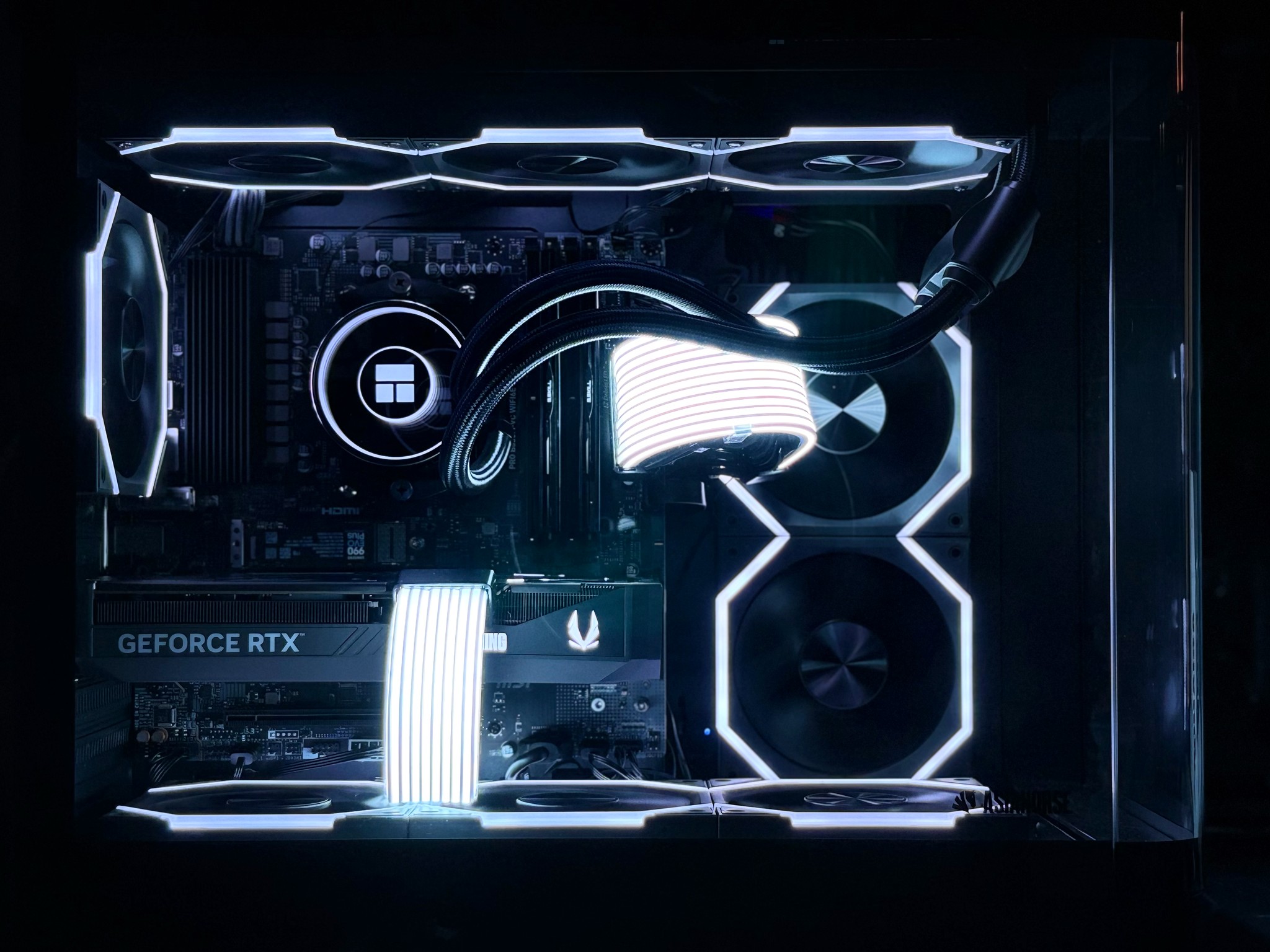 RTX 5070 | Ryzen 5 7500X3D | 32GB DDR5 | Micro ATX | 1440p Gaming PC