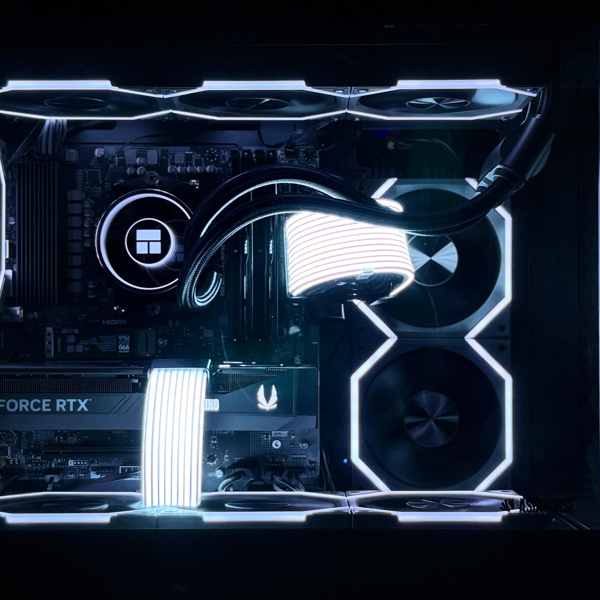 RTX 5070 | Ryzen 5 7500X3D | 32GB DDR5 | Micro ATX | 1440p Gaming PC