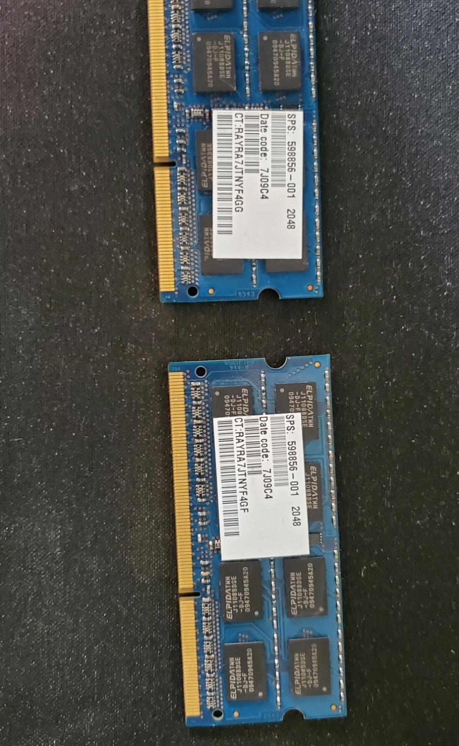 Elpida 2GB PC3-10600 DDR3-1333MHz non-ECC Unbuffered CL9 204-Pin SoDimm Dual Rank Memory Modules