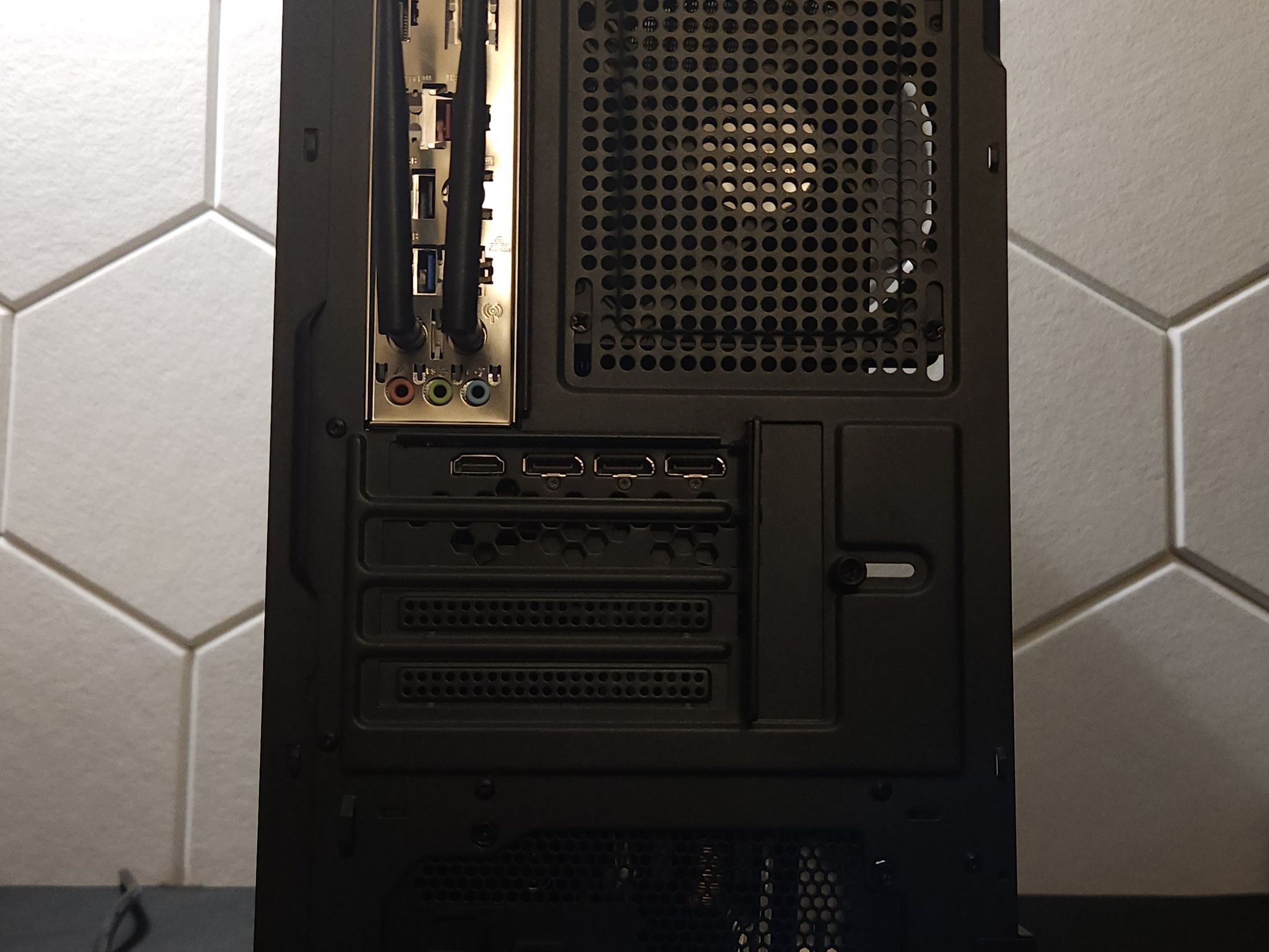 "Gothic Inspired PC" RTX 3070 | Ryzen 5 5600 | 32GB DDR4 3200Mhz | 1TB SSD | Win 11 | WIFI+BT
