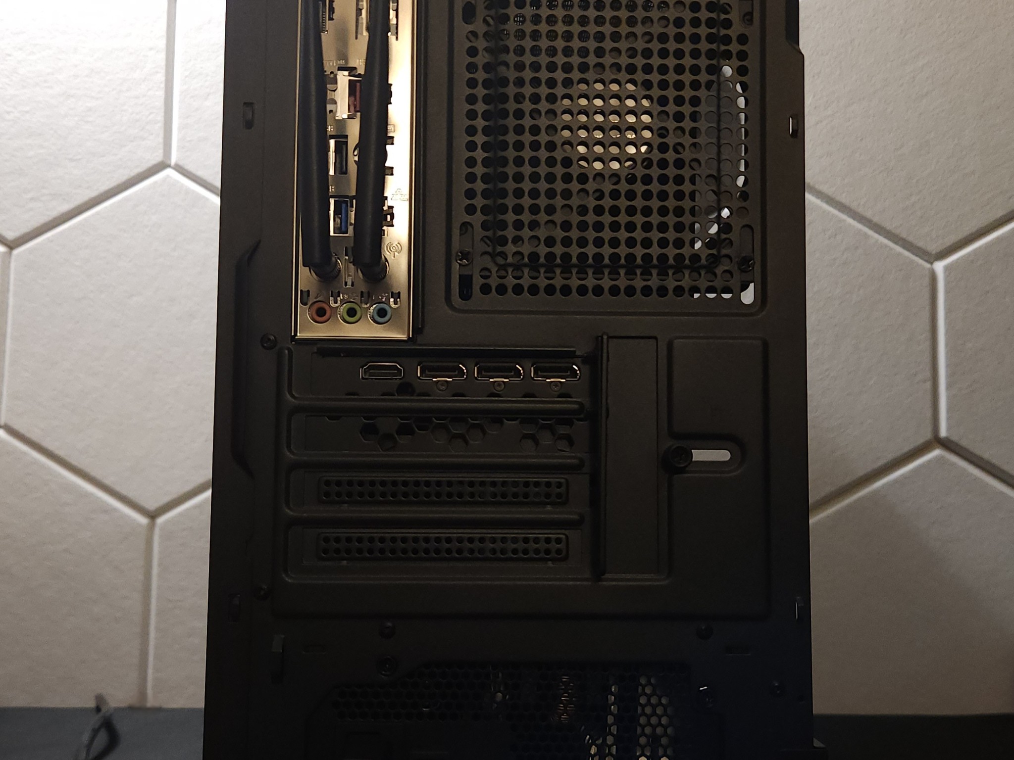 "Gothic Inspired PC" RTX 3070 | Ryzen 5 5600 | 32GB DDR4 3200Mhz | 1TB SSD | Win 11 | WIFI+BT