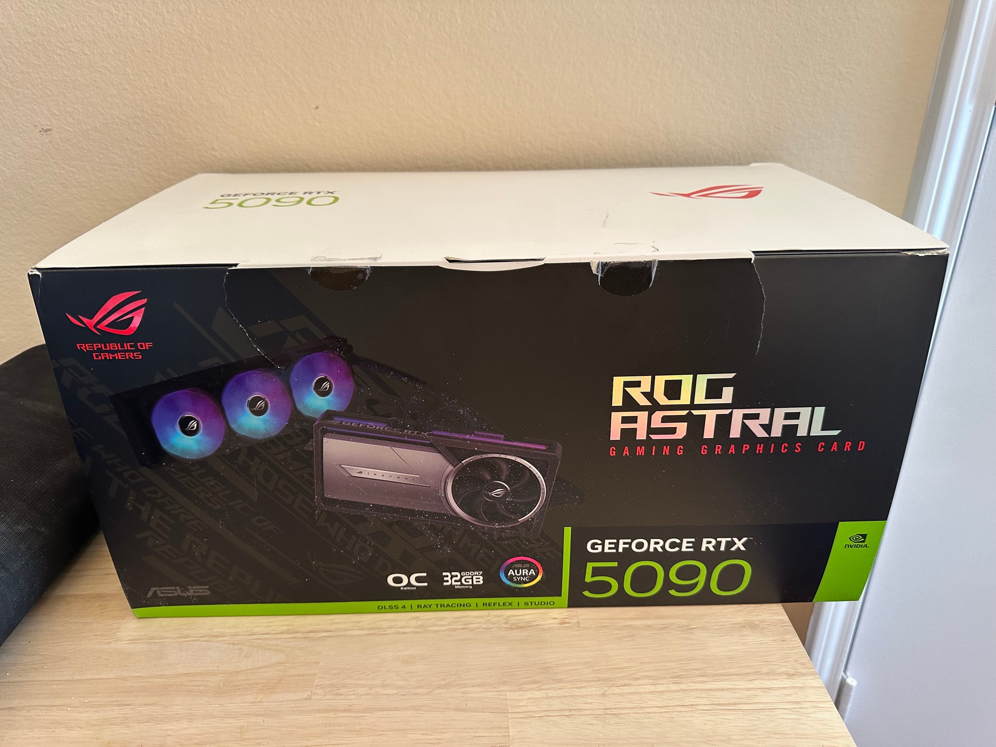 ASUS ROG RTX 5090 ASTRAL LC 32GB GDDR7 OC Edition (includes RE: Requiem steam code)