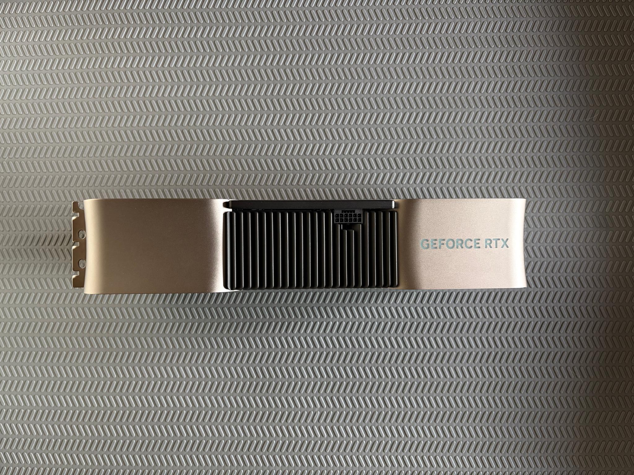 4090 Founders Edition | Lightly used | Original packaging