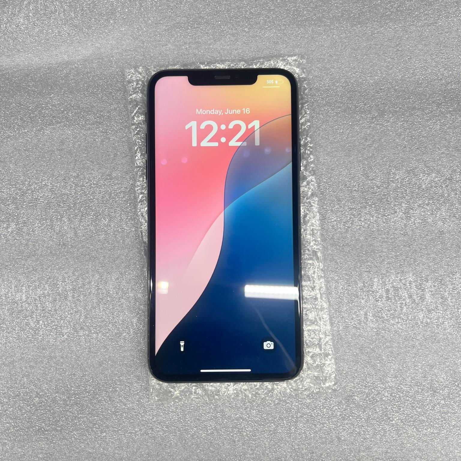 Apple iPhone 11 Pro Max – Unlocked – 64 GB – Midnight Green (Read Description)