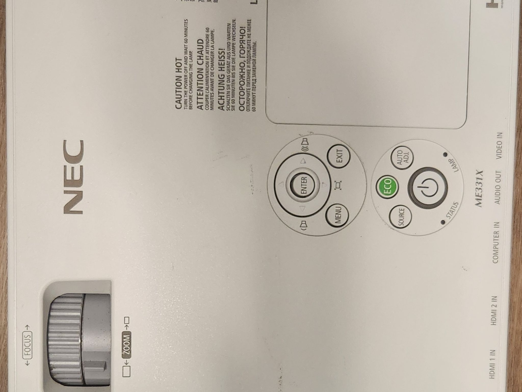 Sharp NEC ME331X projector