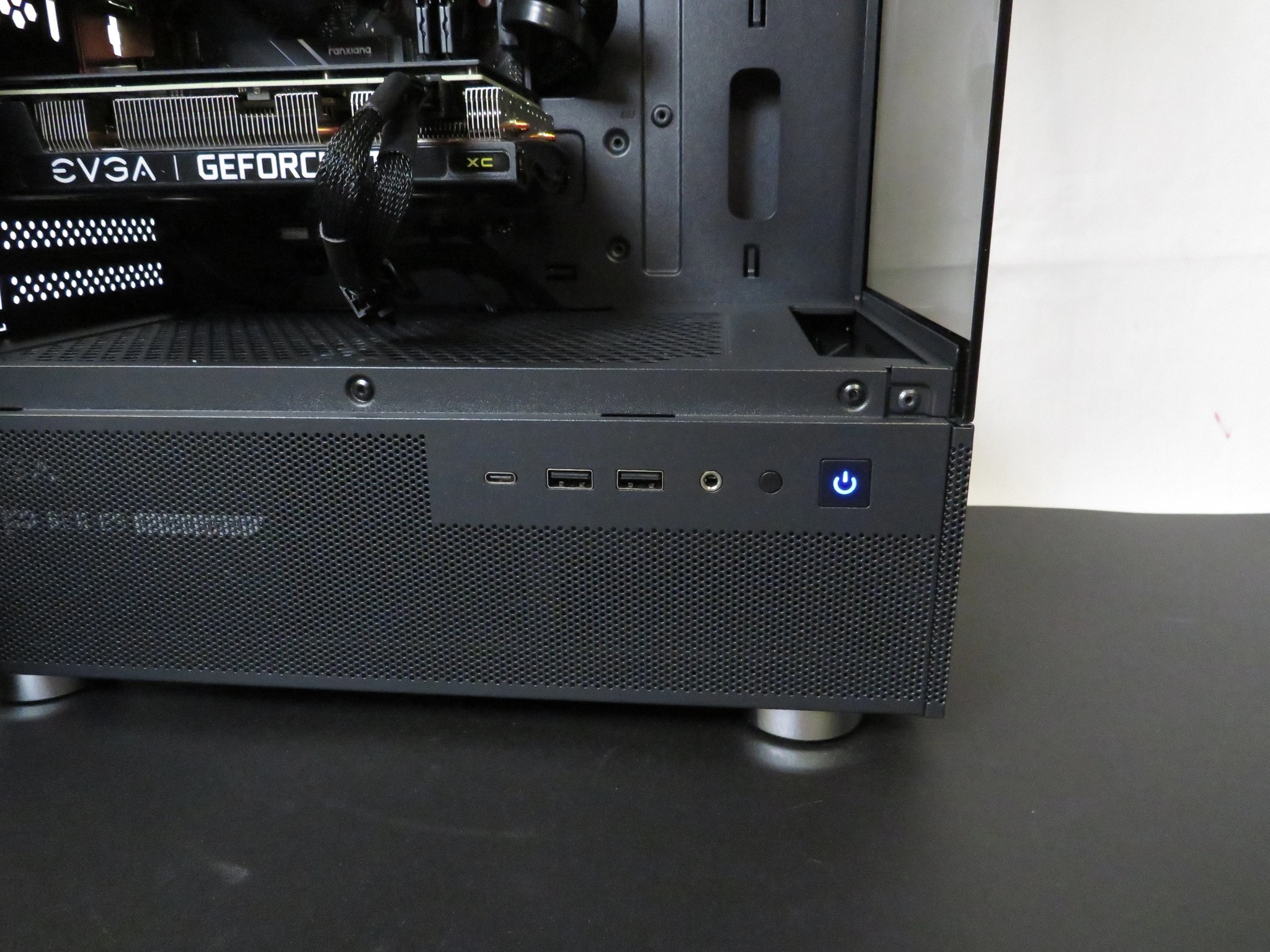Budget starter gamer: Ryzen 5 2600 + EVGA RTX 3050 8 GB + 16 GB RAM + 1 TB NVME