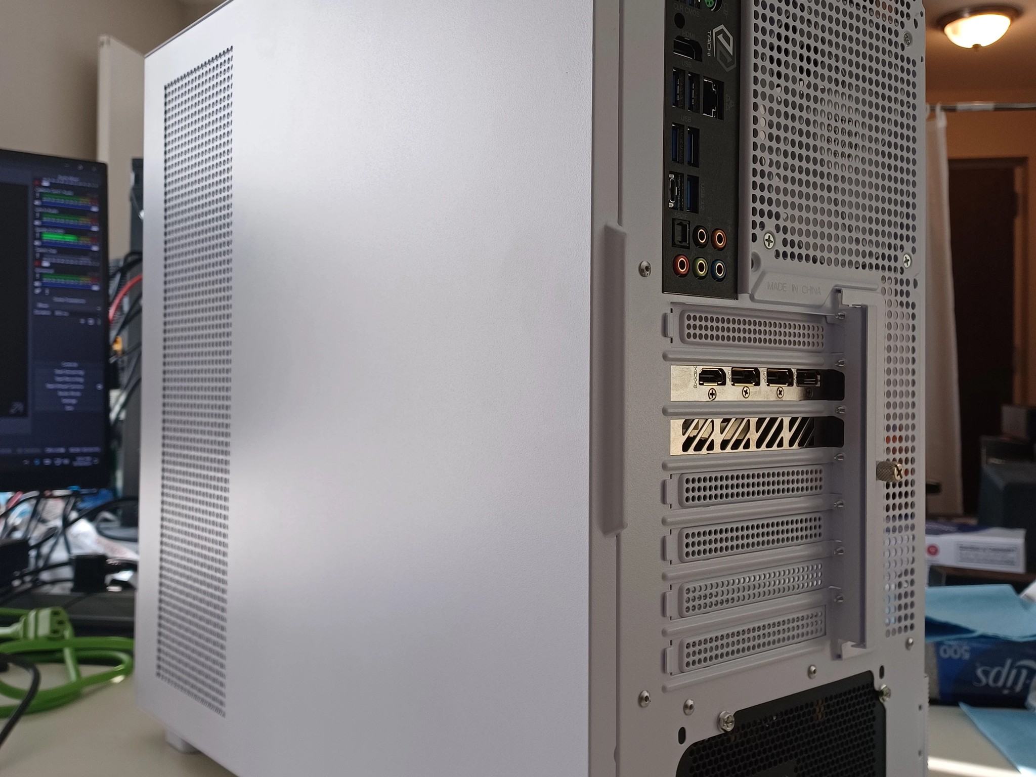 [model009unit0] 1440p Gaming Mid-Tower (RTX 4070 + Ryzen 7 5700X3D + 32GB DDR4)