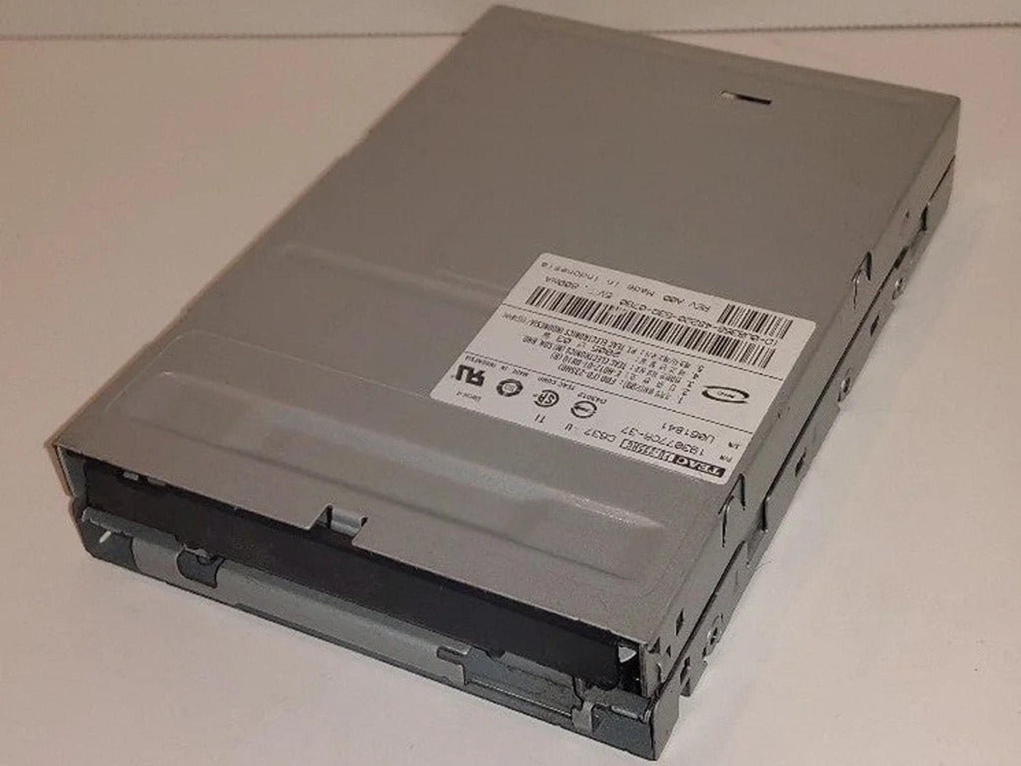 DELL Dimention 3000 Teac Model FD-235HG P/N 193077C6-37 Floppy Disk Drive RevA00 No faceplate PATA