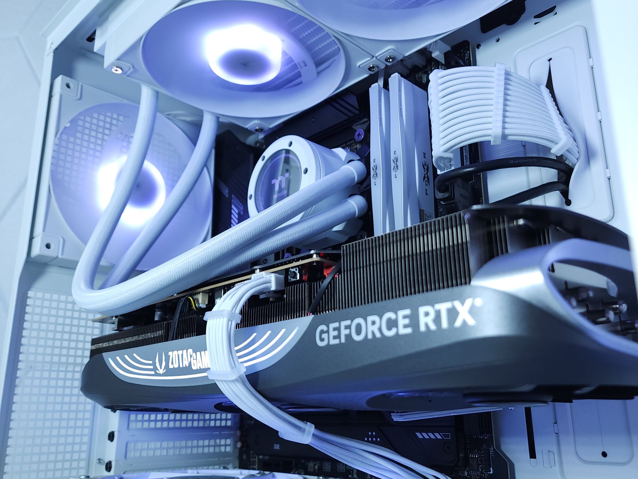 🤍RTX 4080●Core i7 12700KF●1440p/4K Gaming Computer
